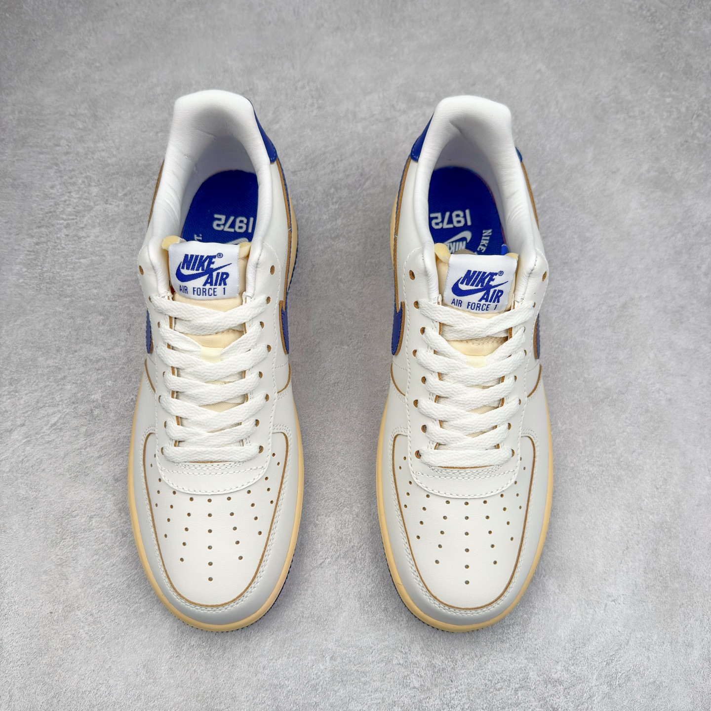 图片[2]-＃XT纯原 NK Air Force 1´07 Low 空军一号低帮百搭休闲运动板鞋 FQ8103-133 顶级批次 2022全新楦头鞋型 鱼鳞大底 历时开发三个月 清洁度完美 二维码鞋标 内置芯片及solo气垫 大底高度及其弧度依照正品 钢印 logo刺绣 鞋口弧度 鞋头长度 鞋面冲孔 鞋垫背胶及钢印 完美鞋型对比正品 每一处都是细节满满 柔软、弹性十足的缓震性能和出色的中底设计 横跨复古与现代的外型结合 造就出风靡全球 三十多年的Force 1 直到今天还深受青睐 实拍调校N版已经零色差零失真 百分百还原实物色彩所见即所得 不存在货不对板色差等低级问题 选购参考实物拍摄 不混卖不参货 只用心做好货严格选品 承诺混一赔十 尺码：36 36.5 37.5 38 38.5 39 40 40.5 41 42 42.5 43 44 44.5 45-选品中心