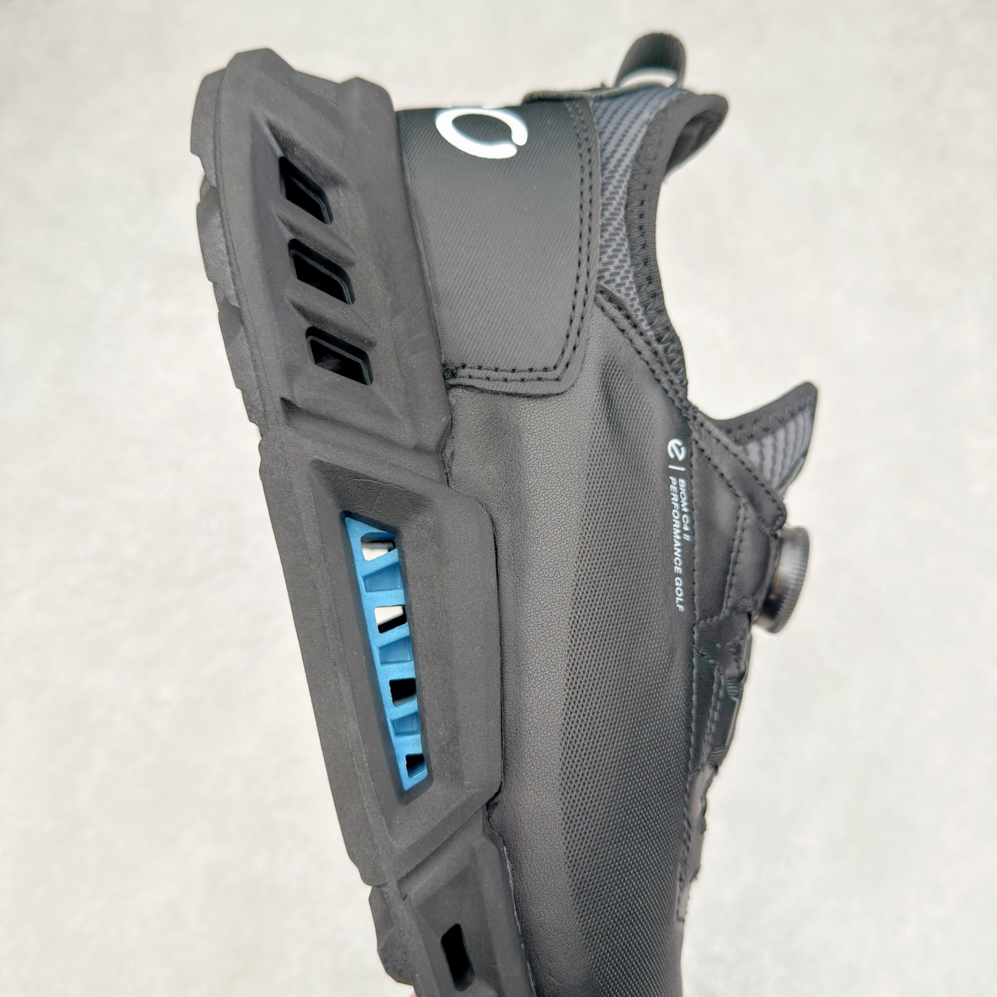 图片[6]-ECCO爱步男款运动鞋 真皮透气休闲防滑跑步鞋 健步BIOMC大经典 直接注塑工艺 稳固舒适 强效缓震与能量回弹 增加运动时的稳定与舒适 牛皮鞋面，纹理自然，柔韧耐穿 PU中底，带来轻盈舒适的上脚感受 橡胶大底，抓地力强，具有良好的耐磨性 都市探索 步履悠然 尺码：39 40 41 42 43 44（ 正常码）-选品中心