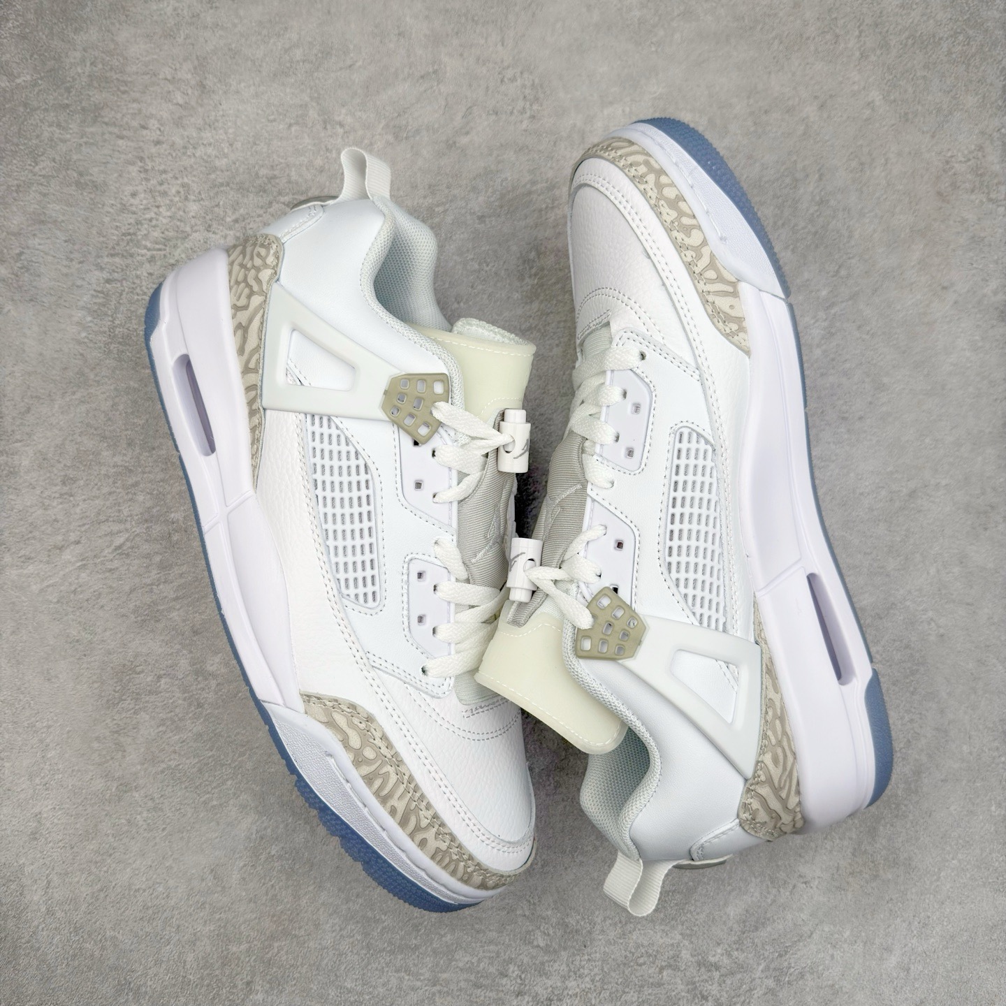 图片[9]-Jordan Spizike Low AJ复古低帮篮球鞋 FQ1759-103 这款鞋子著名导演斯派克李的Jordan Spizike专属 预计于明年夏季推出全新低帮版本 将包括三款配色 经典爆裂纹非常复古 两款配色分别以大学红和黑曜石蓝进行区分 鞋身设计中依旧带有大象爆裂纹、鞋侧束带、塑胶网布等经典元素 之后 在鞋舌、内衬以及鞋底等位置缀以大学红和黑曜石蓝搭配 带来全新造型 尺码：36 36.5 37.5 38 38.5 39 40 40.5 41 42 42.5 43 44 44.5 45 46 47.5-选品中心