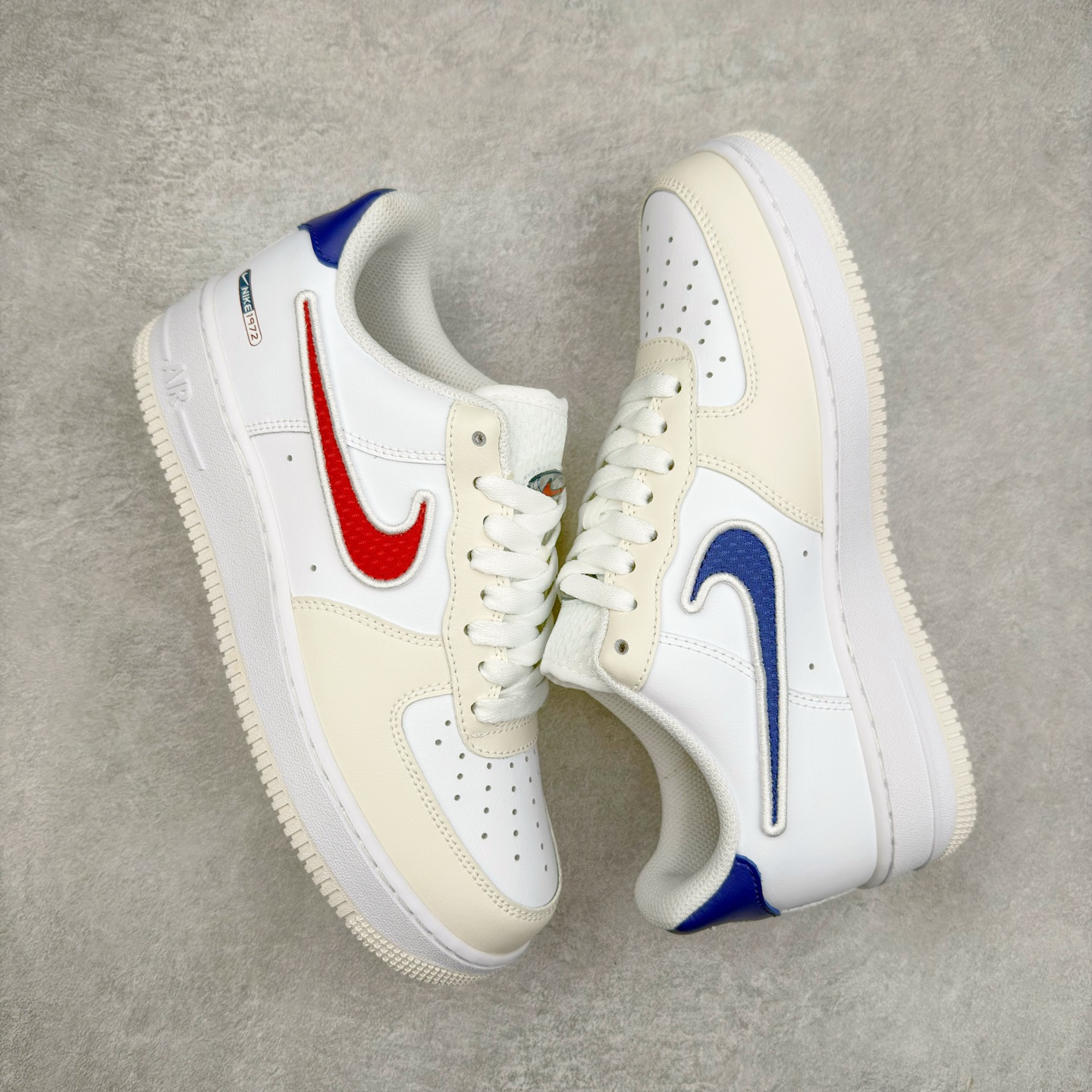 图片[3]-＃XT纯原 NK Air Force 1´07 Low 空军一号低帮百搭休闲运动板鞋 FZ3190-400 顶级批次 2022全新楦头鞋型 鱼鳞大底 历时开发三个月 清洁度完美 二维码鞋标 内置芯片及solo气垫 大底高度及其弧度依照正品 钢印 logo刺绣 鞋口弧度 鞋头长度 鞋面冲孔 鞋垫背胶及钢印 完美鞋型对比正品 每一处都是细节满满 柔软、弹性十足的缓震性能和出色的中底设计 横跨复古与现代的外型结合 造就出风靡全球 三十多年的Force 1 直到今天还深受青睐 实拍调校N版已经零色差零失真 百分百还原实物色彩所见即所得 不存在货不对板色差等低级问题 选购参考实物拍摄 不混卖不参货 只用心做好货严格选品 承诺混一赔十 尺码：36 36.5 37.5 38 38.5 39 40 40.5 41 42 42.5 43 44 44.5 45-选品中心