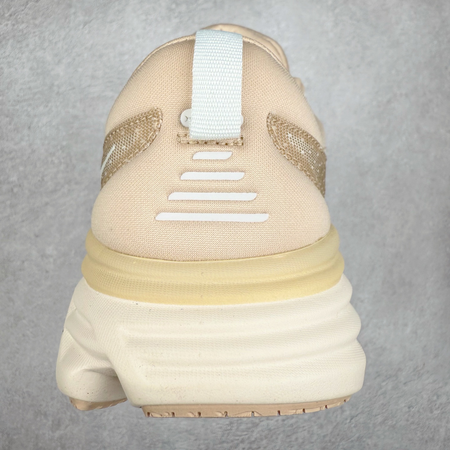 图片[8]-＃HK纯原 HOKA ONE ONE Bondi 8 邦代八代缓震网面耐磨低帮跑步鞋 原始的 Bondi 缓震和线条在这里 提供该特许经营权众所周知的柔软、平衡的乘坐体验 Bondi 使用加长的摇杆微调几何形状 以获得更大的加速度 同时由于采用碳纤维板 还可以提供更平稳的脚趾离地 尺码：36 36.5 37.5 38 38.5 39 40 40.5 41 42 42.5 43 44 44.5 45-选品中心