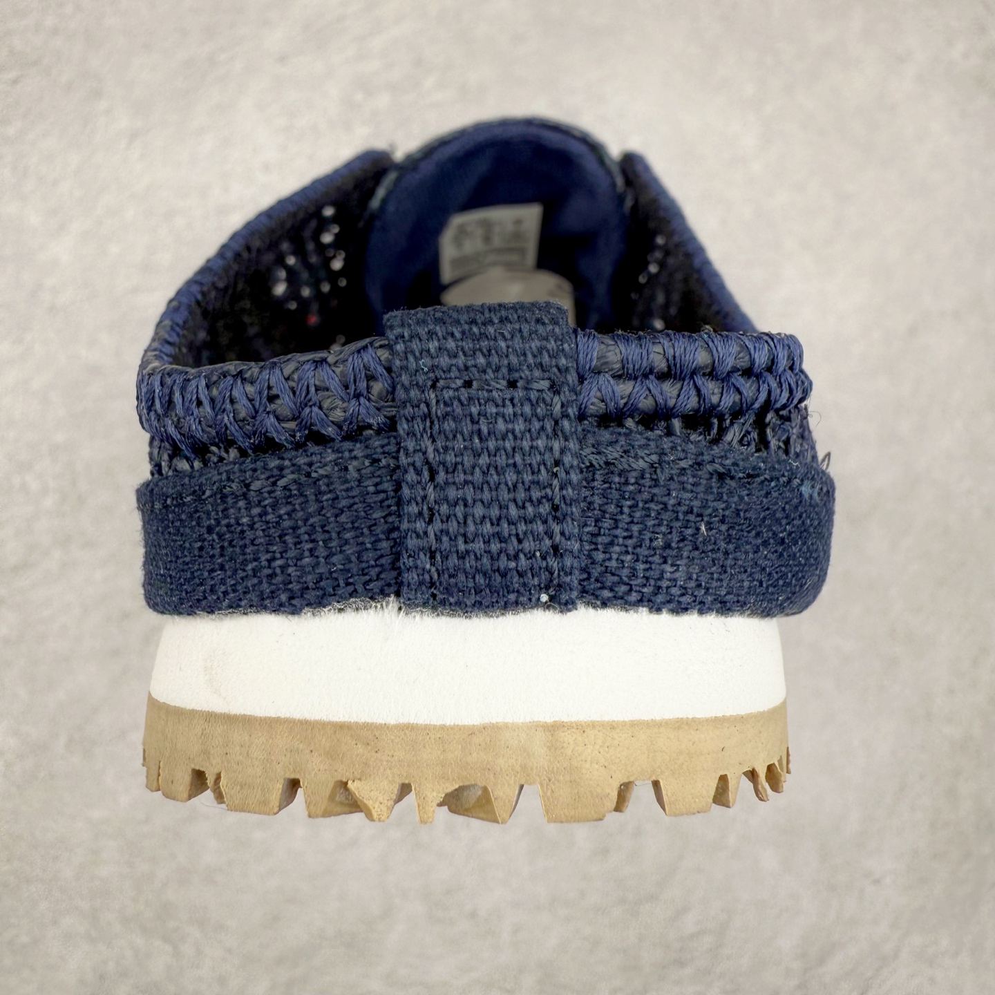 图片[8]-Asics Onitsuka Tiger 鬼冢虎 MEXICO 66 Sabot 半拖舒适日常透气轻便低帮生活休闲鞋 鬼塚虎从运动中汲取灵感，并致力于打造融合舒适感受与创新设计的时尚品牌。品牌的设计风格既体现了对传统的致敬，同时也表达了对精致风格和现代创意的推崇。我们提供独具个性的全系列产品，打造从头到脚的整体穿搭。每件产品皆以精湛工艺匠心打造，细节考究，品质出众。尺码：36 37 37.5 38 39 39.5 40.5 41.5 42 42.5 43.5 44 45-选品中心