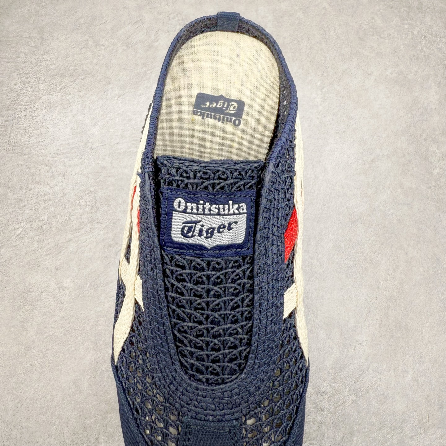 图片[5]-Asics Onitsuka Tiger 鬼冢虎 MEXICO 66 Sabot 半拖舒适日常透气轻便低帮生活休闲鞋 鬼塚虎从运动中汲取灵感，并致力于打造融合舒适感受与创新设计的时尚品牌。品牌的设计风格既体现了对传统的致敬，同时也表达了对精致风格和现代创意的推崇。我们提供独具个性的全系列产品，打造从头到脚的整体穿搭。每件产品皆以精湛工艺匠心打造，细节考究，品质出众。尺码：36 37 37.5 38 39 39.5 40.5 41.5 42 42.5 43.5 44 45-选品中心