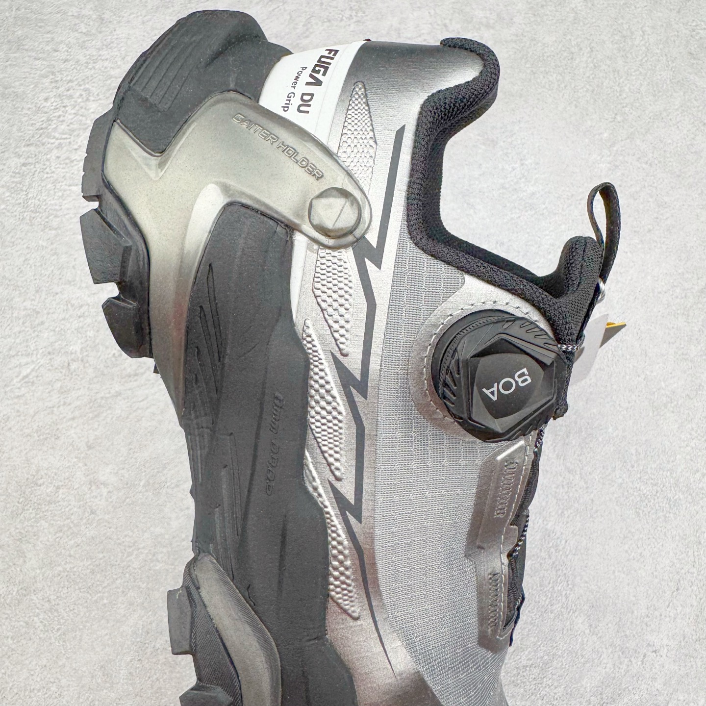 图片[6]-KAILAS FUGA DU BOA 凯乐石 黑山大坡王越野机能跑鞋 这双黑山整体呈现了多样的黑灰银搭配 鞋面主体部分采用网状薄翼材质中底是大坡王最具特色的山形结构 鞋带采用 BOA 旋钮快速穿脱系统 Vibram Megagrip 延续大坡王超强抓地 多重元素组合而成的造型和颜色设计让整双鞋观感丰富而又统一 整双鞋的技术和材料应用使得科技感十足颜色和脚感适合各类场景和场所穿着！ 尺码：36 36.5 37 37.5 38 39 39.5 40 41 41.5 42 42.5 43 44 44.5 45-选品中心