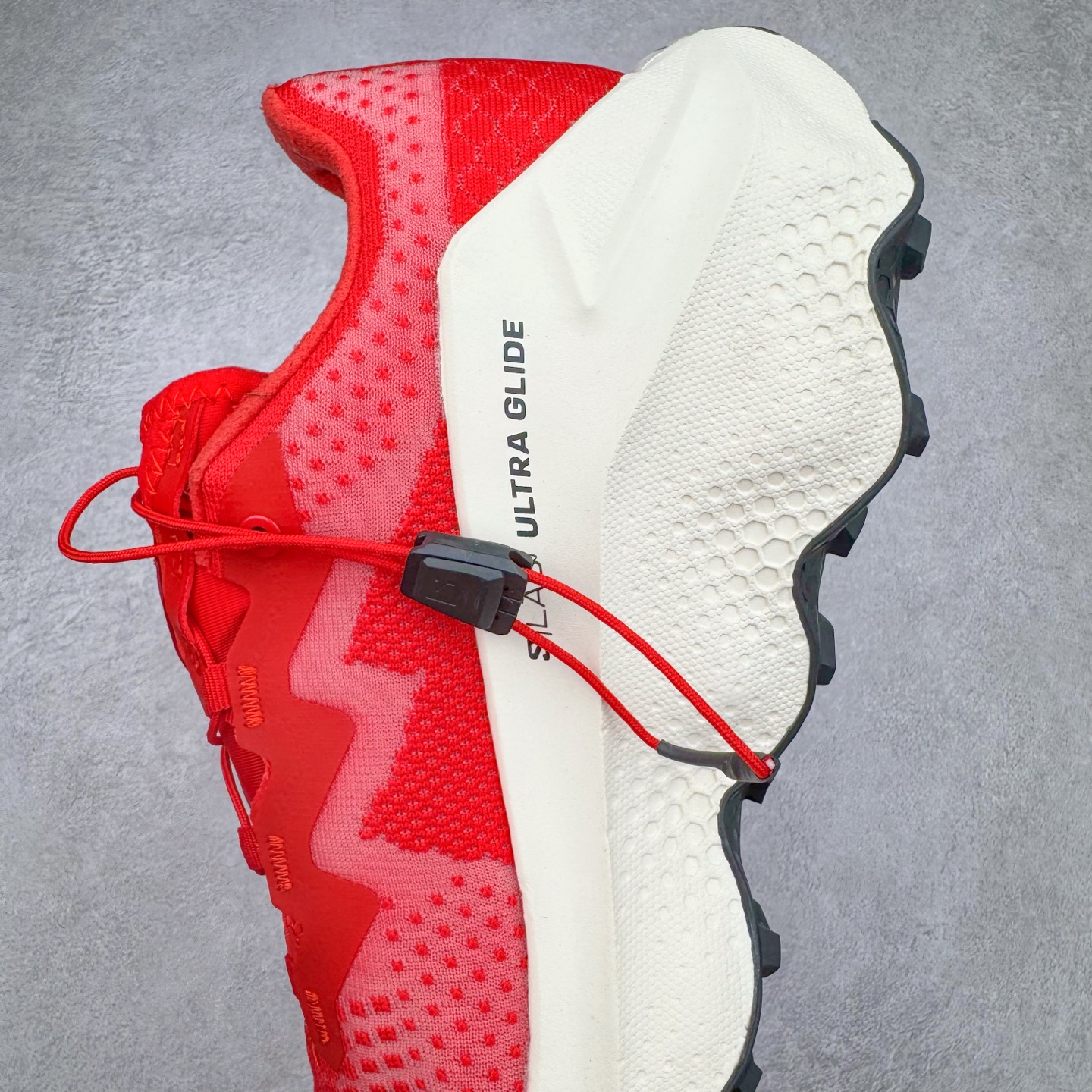 图片[7]-＃GX SALOMON萨洛蒙 S/LAB ULTRA Glide 柔软舒适防滑耐磨 低帮跑步鞋 SALOMON诞生于1947年的法国阿尔卑斯山区，全球知名的户外运动品牌。一直致力于推动滑雪、越野跑等山地运动的发展及产品的进步。其产品设计致力于追求创新和发掘产品的性能极限，帮助喜欢自由的人在山地间不断挑战自我 尺码：36 36.5 37.5 38 38.5 39 40 40.5 41 42 42.5 43 44 44.5 45 46.5-选品中心