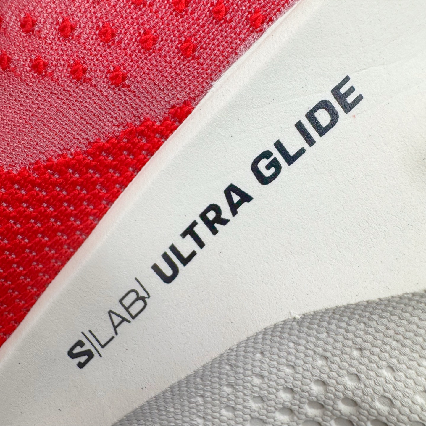 图片[12]-＃GX SALOMON萨洛蒙 S/LAB ULTRA Glide 柔软舒适防滑耐磨 低帮跑步鞋 SALOMON诞生于1947年的法国阿尔卑斯山区，全球知名的户外运动品牌。一直致力于推动滑雪、越野跑等山地运动的发展及产品的进步。其产品设计致力于追求创新和发掘产品的性能极限，帮助喜欢自由的人在山地间不断挑战自我 尺码：36 36.5 37.5 38 38.5 39 40 40.5 41 42 42.5 43 44 44.5 45 46.5-选品中心