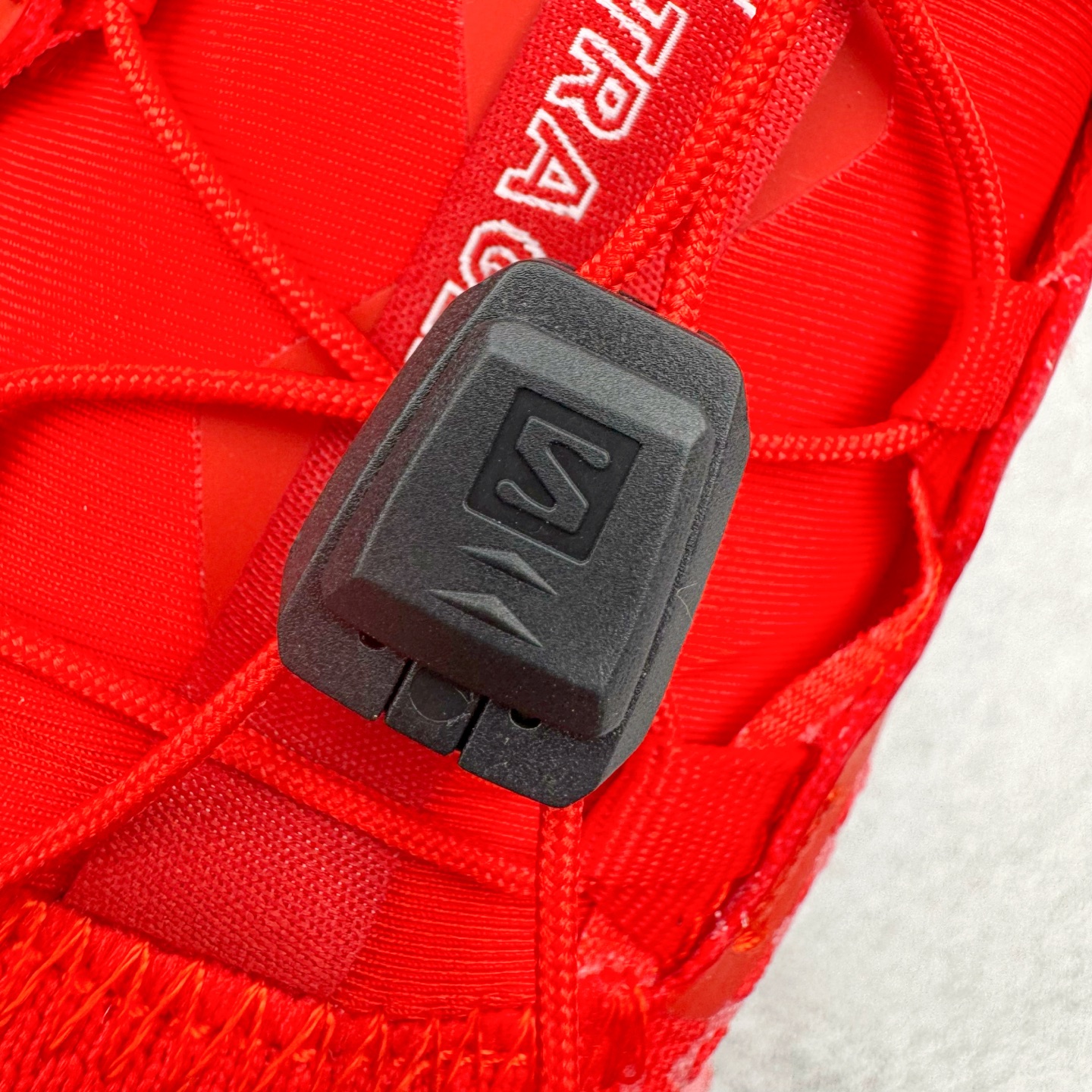 图片[14]-＃GX SALOMON萨洛蒙 S/LAB ULTRA Glide 柔软舒适防滑耐磨 低帮跑步鞋 SALOMON诞生于1947年的法国阿尔卑斯山区，全球知名的户外运动品牌。一直致力于推动滑雪、越野跑等山地运动的发展及产品的进步。其产品设计致力于追求创新和发掘产品的性能极限，帮助喜欢自由的人在山地间不断挑战自我 尺码：36 36.5 37.5 38 38.5 39 40 40.5 41 42 42.5 43 44 44.5 45 46.5-选品中心