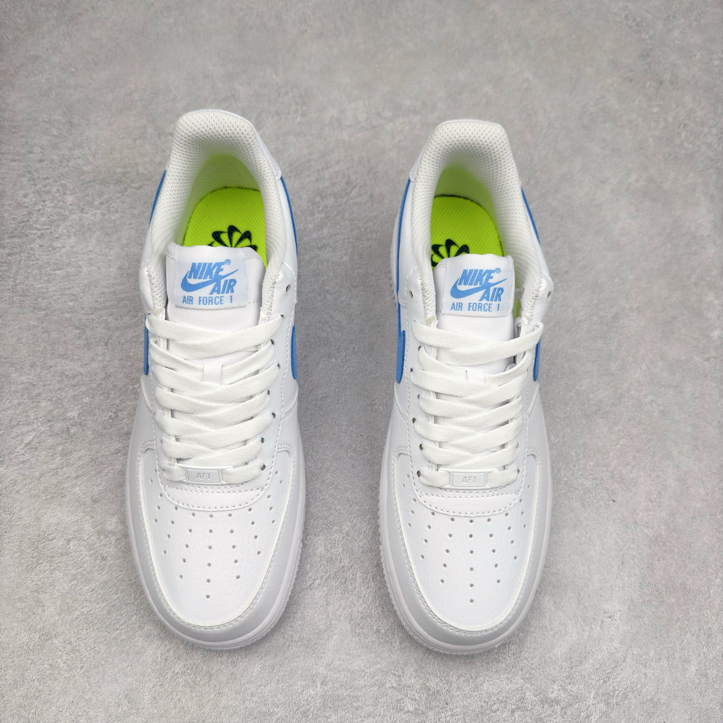 图片[2]-＃XT纯原 NK Air Force 1´07 Low 空军一号低帮百搭休闲运动板鞋 DV3808-103 顶级批次 2022全新楦头鞋型 鱼鳞大底 历时开发三个月 清洁度完美 二维码鞋标 内置芯片及solo气垫 大底高度及其弧度依照正品 钢印 logo刺绣 鞋口弧度 鞋头长度 鞋面冲孔 鞋垫背胶及钢印 完美鞋型对比正品 每一处都是细节满满 柔软、弹性十足的缓震性能和出色的中底设计 横跨复古与现代的外型结合 造就出风靡全球 三十多年的Force 1 直到今天还深受青睐 实拍调校N版已经零色差零失真 百分百还原实物色彩所见即所得 不存在货不对板色差等低级问题 选购参考实物拍摄 不混卖不参货 只用心做好货严格选品 承诺混一赔十 尺码：36 36.5 37.5 38 38.5 39 40 40.5 41 42 42.5 43 44 44.5 45-选品中心