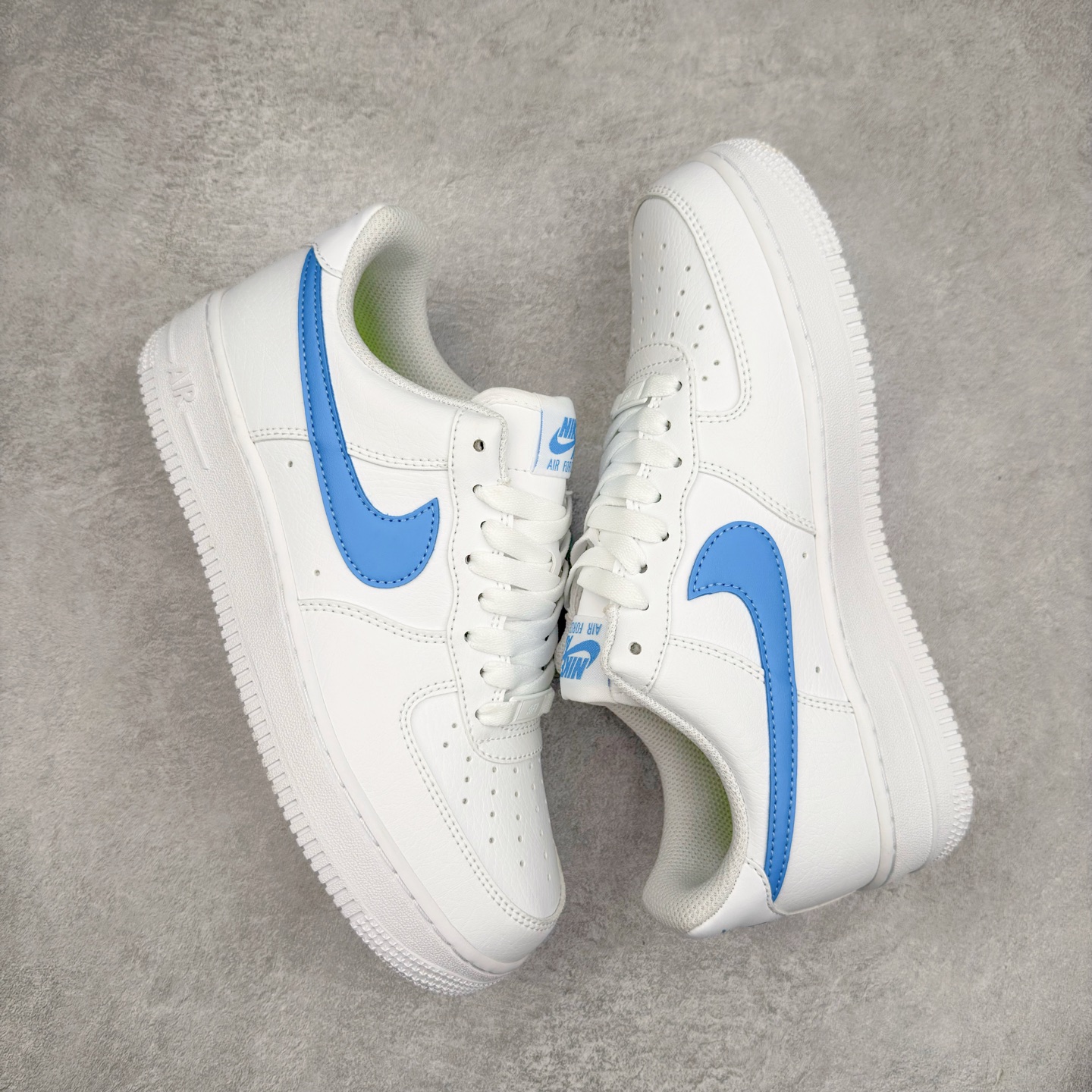 图片[3]-＃XT纯原 NK Air Force 1´07 Low 空军一号低帮百搭休闲运动板鞋 DV3808-103 顶级批次 2022全新楦头鞋型 鱼鳞大底 历时开发三个月 清洁度完美 二维码鞋标 内置芯片及solo气垫 大底高度及其弧度依照正品 钢印 logo刺绣 鞋口弧度 鞋头长度 鞋面冲孔 鞋垫背胶及钢印 完美鞋型对比正品 每一处都是细节满满 柔软、弹性十足的缓震性能和出色的中底设计 横跨复古与现代的外型结合 造就出风靡全球 三十多年的Force 1 直到今天还深受青睐 实拍调校N版已经零色差零失真 百分百还原实物色彩所见即所得 不存在货不对板色差等低级问题 选购参考实物拍摄 不混卖不参货 只用心做好货严格选品 承诺混一赔十 尺码：36 36.5 37.5 38 38.5 39 40 40.5 41 42 42.5 43 44 44.5 45-选品中心