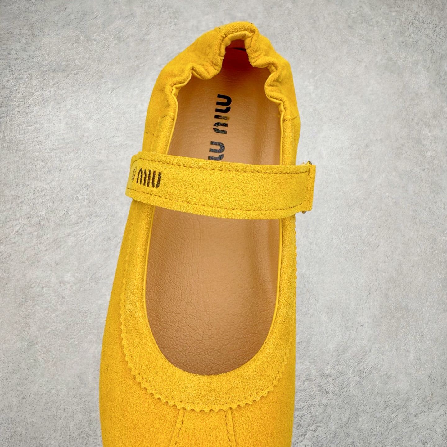 图片[5]-MiuMiu/缪缪25ss早春走秀新款一脚蹬懒人鞋玛丽珍芭蕾舞鞋·平底单鞋 官方春夏走秀新款，时髦百搭·即可咸又可甜·一点也不磨脚·无论光脚穿还是搭配袜子穿都超级减龄 ♛ 超级无敌百搭！（✅ZP开发）尺码：35-40-选品中心