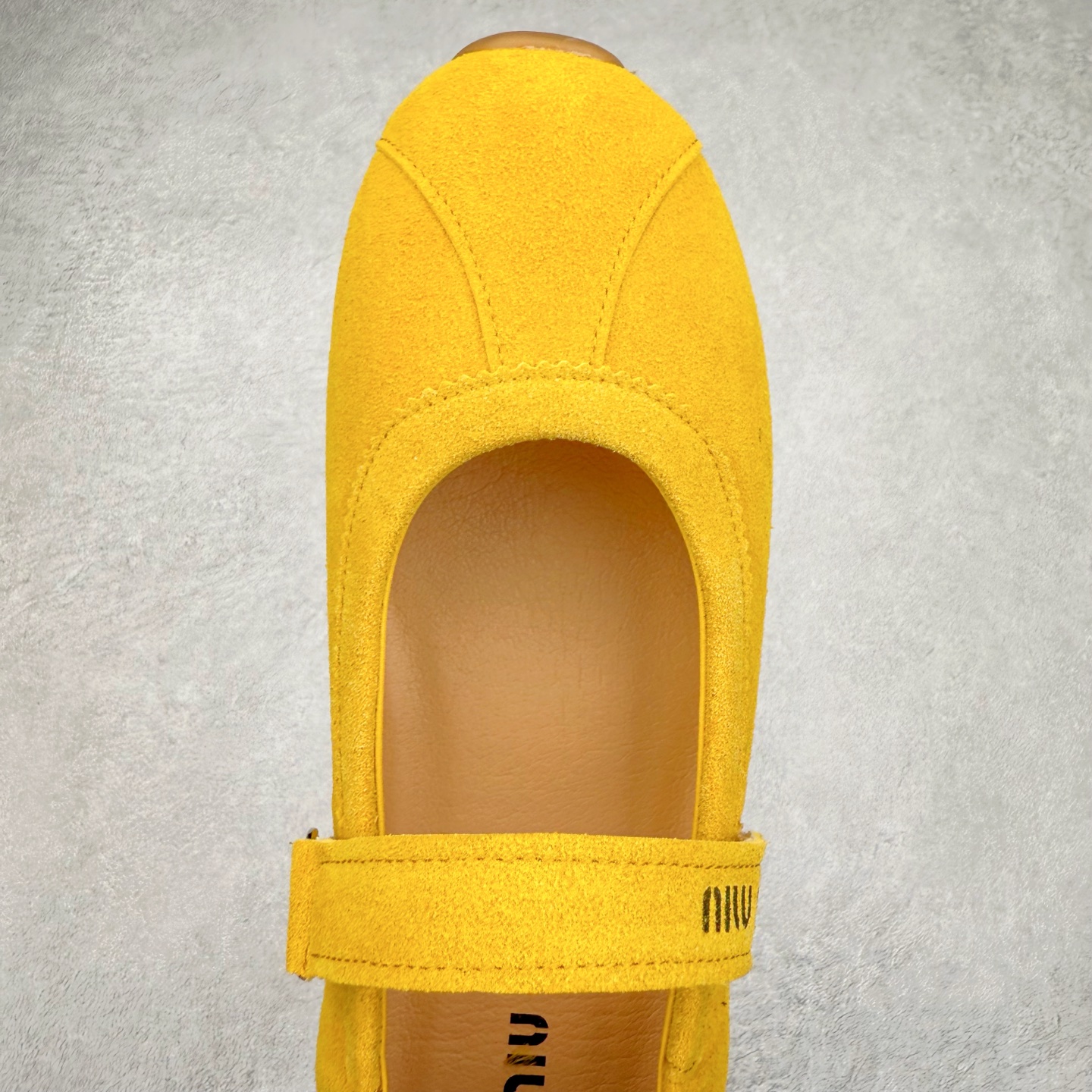 图片[4]-MiuMiu/缪缪25ss早春走秀新款一脚蹬懒人鞋玛丽珍芭蕾舞鞋·平底单鞋 官方春夏走秀新款，时髦百搭·即可咸又可甜·一点也不磨脚·无论光脚穿还是搭配袜子穿都超级减龄 ♛ 超级无敌百搭！（✅ZP开发）尺码：35-40-选品中心