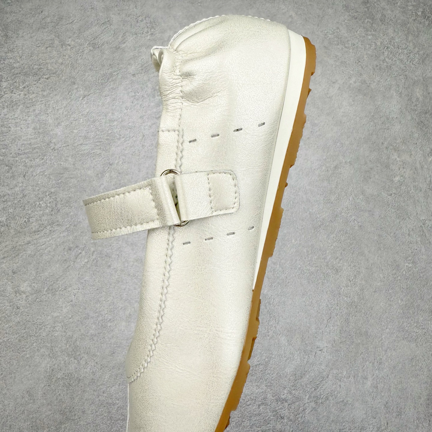 图片[7]-MiuMiu/缪缪25ss早春走秀新款一脚蹬懒人鞋玛丽珍芭蕾舞鞋·平底单鞋 官方春夏走秀新款，时髦百搭·即可咸又可甜·一点也不磨脚·无论光脚穿还是搭配袜子穿都超级减龄 ♛ 超级无敌百搭！（✅ZP开发）尺码：35-40-选品中心