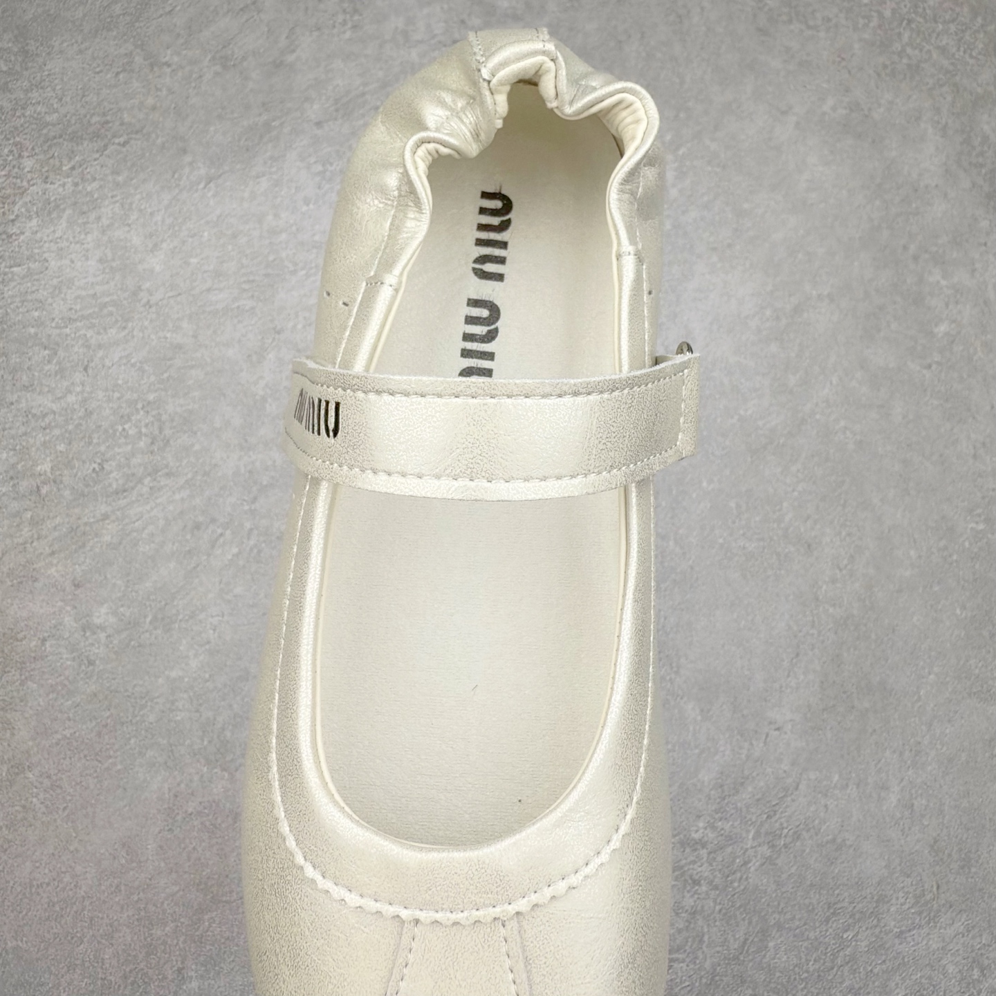 图片[5]-MiuMiu/缪缪25ss早春走秀新款一脚蹬懒人鞋玛丽珍芭蕾舞鞋·平底单鞋 官方春夏走秀新款，时髦百搭·即可咸又可甜·一点也不磨脚·无论光脚穿还是搭配袜子穿都超级减龄 ♛ 超级无敌百搭！（✅ZP开发）尺码：35-40-选品中心