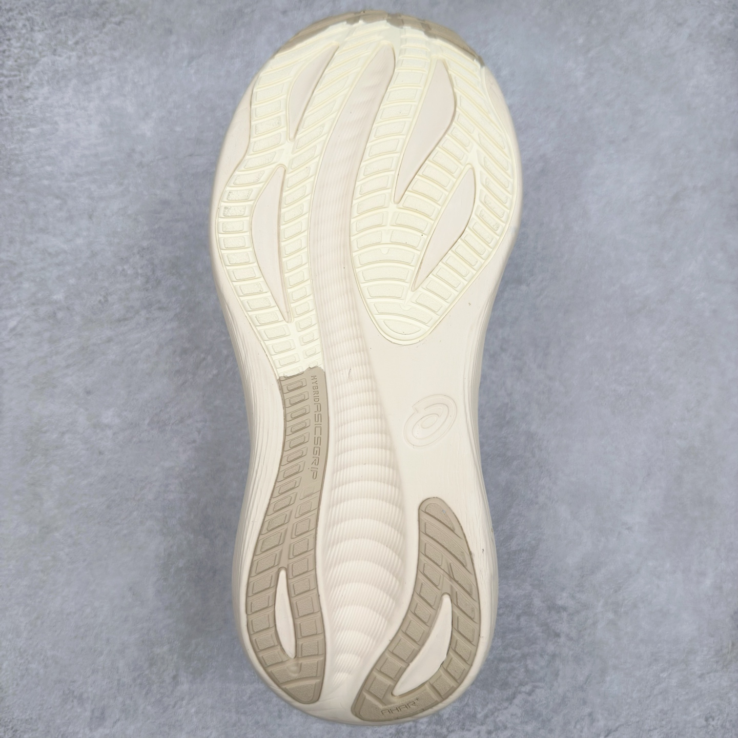 图片[9]-Asics GEL-Nimbus 27 亚瑟士缓震跑鞋 近年复古风潮的势头很旺 ASICS一直坚信保持身体的健康与活力是打造健康快乐的生活方式的最佳途径 ASICS为复古鞋型注入新设计 为玩家的街头穿搭提供了更多可能 GEL-NIMBUSTM9运动鞋最初是为中立和仰卧跑步者设计的长距离训练器 采用原始材料和关键细节重新设计 其Y2K时代的工业外观也被大胆的对比和色块所抵消 尺码：36 36.5 37.5 38 38.5 39 40 40.5 41.5 42 42.5 43.5 44 44.5 45-选品中心