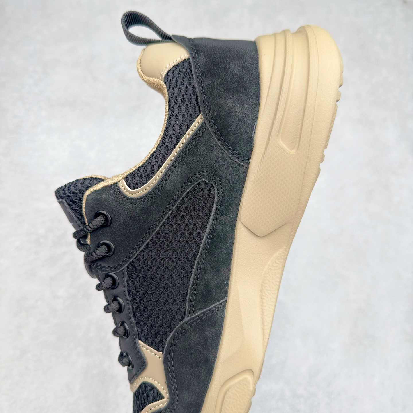 图片[7]-ECCO爱步运动鞋男 夏季网面透气休闲跑步鞋男 健步BIOM系列 多种材质拼接鞋面，脚感舒适，清爽柔软 出街有型 自然律动科技，符合人体工学鞋楦 贴近足部天然形态 休闲编织系带 穿脱方便 更好的调节松紧 舒适透气内里 柔软亲肤 全新的轻量发泡底材料橡胶大底 柔软舒适，轻量回弹，脚感更轻盈 凹凸底纹 增强鞋子摩擦力和防滑性 轻盈自如 适跑畅练 尺码：39 40 41 42 43 44（运动码）-选品中心