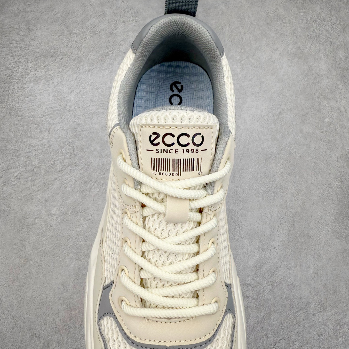 图片[5]-ECCO爱步运动鞋男 夏季网面透气休闲跑步鞋男 健步BIOM系列 多种材质拼接鞋面，脚感舒适，清爽柔软 出街有型 自然律动科技，符合人体工学鞋楦 贴近足部天然形态 休闲编织系带 穿脱方便 更好的调节松紧 舒适透气内里 柔软亲肤 全新的轻量发泡底材料橡胶大底 柔软舒适，轻量回弹，脚感更轻盈 凹凸底纹 增强鞋子摩擦力和防滑性 轻盈自如 适跑畅练 尺码：39 40 41 42 43 44（运动码）-选品中心