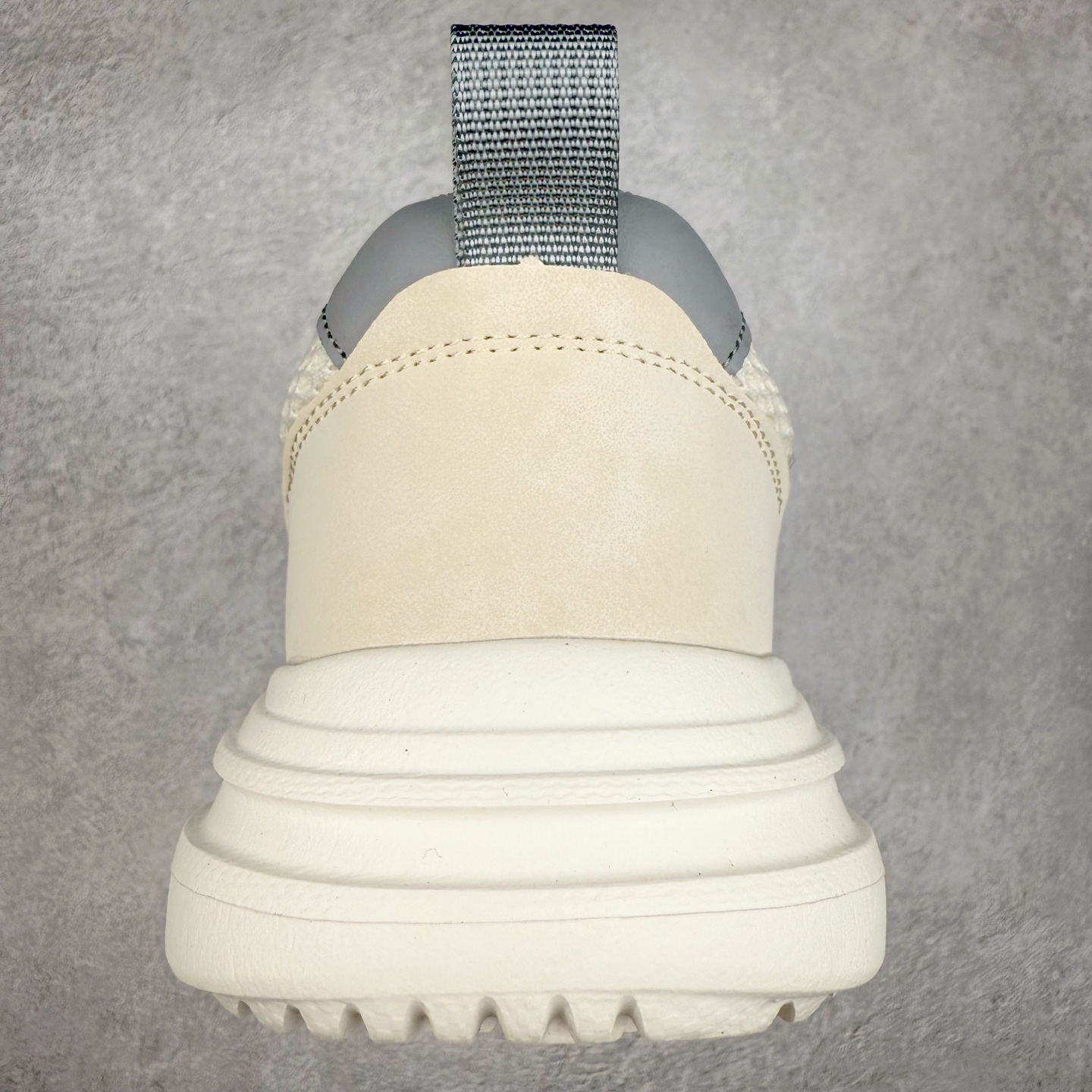 图片[8]-ECCO爱步运动鞋男 夏季网面透气休闲跑步鞋男 健步BIOM系列 多种材质拼接鞋面，脚感舒适，清爽柔软 出街有型 自然律动科技，符合人体工学鞋楦 贴近足部天然形态 休闲编织系带 穿脱方便 更好的调节松紧 舒适透气内里 柔软亲肤 全新的轻量发泡底材料橡胶大底 柔软舒适，轻量回弹，脚感更轻盈 凹凸底纹 增强鞋子摩擦力和防滑性 轻盈自如 适跑畅练 尺码：39 40 41 42 43 44（运动码）-选品中心