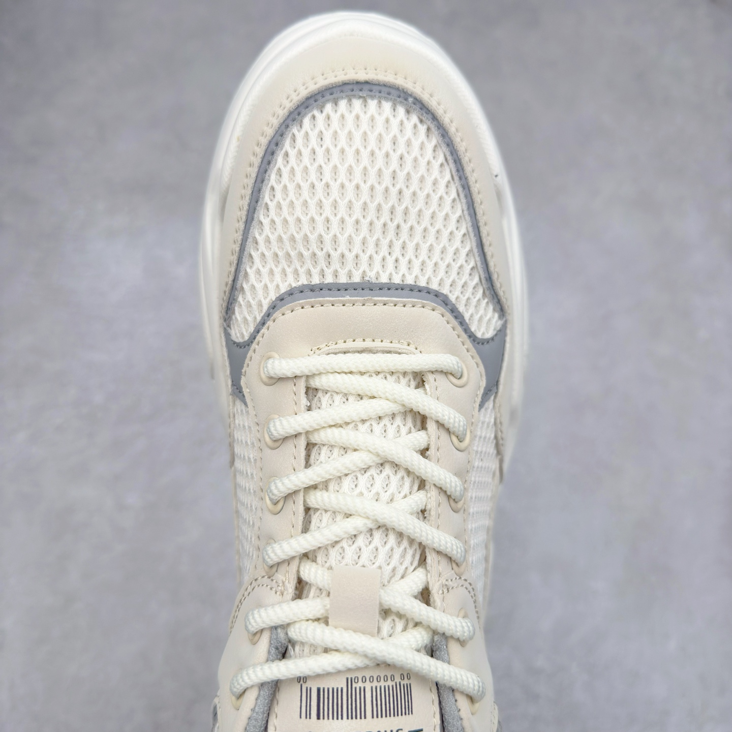 图片[4]-ECCO爱步运动鞋男 夏季网面透气休闲跑步鞋男 健步BIOM系列 多种材质拼接鞋面，脚感舒适，清爽柔软 出街有型 自然律动科技，符合人体工学鞋楦 贴近足部天然形态 休闲编织系带 穿脱方便 更好的调节松紧 舒适透气内里 柔软亲肤 全新的轻量发泡底材料橡胶大底 柔软舒适，轻量回弹，脚感更轻盈 凹凸底纹 增强鞋子摩擦力和防滑性 轻盈自如 适跑畅练 尺码：39 40 41 42 43 44（运动码）-选品中心