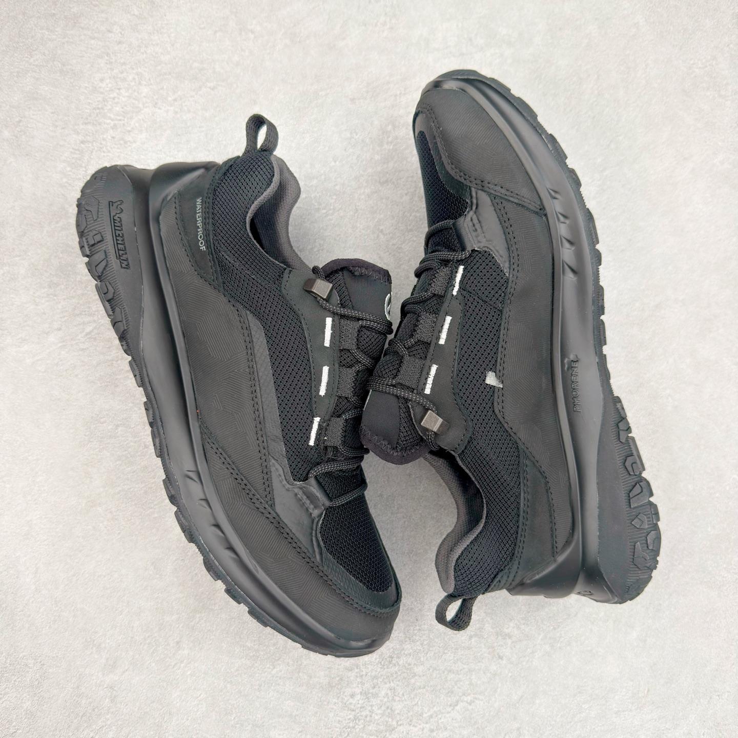 图片[3]-ECCO爱步男款运动鞋 真皮透气休闲防滑跑步鞋 健步BIOMC大经典 直接注塑工艺 稳固舒适 强效缓震与能量回弹 增加运动时的稳定与舒适 牛皮鞋面，纹理自然，柔韧耐穿 PU中底，带来轻盈舒适的上脚感受 橡胶大底，抓地力强，具有良好的耐磨性 都市探索 步履悠然 尺码：39 40 41 42 43 44（ 正常码）-选品中心