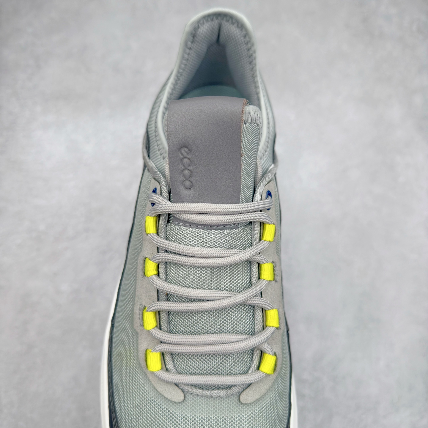 图片[5]-ECCO爱步男款运动鞋 真皮透气休闲防滑跑步鞋 健步BIOMC大经典 直接注塑工艺 稳固舒适 强效缓震与能量回弹 增加运动时的稳定与舒适 牛皮鞋面，纹理自然，柔韧耐穿 PU中底，带来轻盈舒适的上脚感受 橡胶大底，抓地力强，具有良好的耐磨性 都市探索 步履悠然 尺码：39 40 41 42 43 44（ 正常码）-选品中心