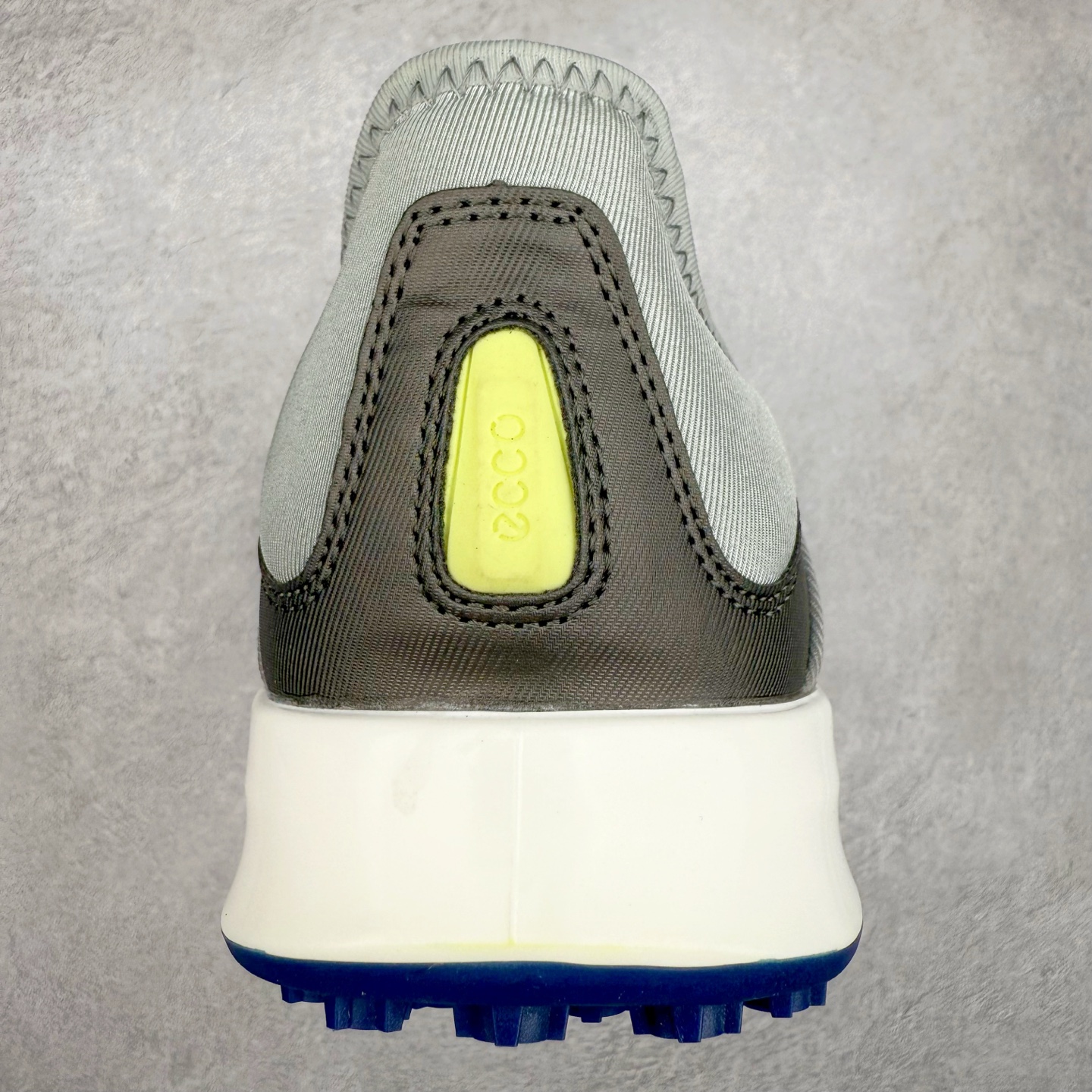 图片[8]-ECCO爱步男款运动鞋 真皮透气休闲防滑跑步鞋 健步BIOMC大经典 直接注塑工艺 稳固舒适 强效缓震与能量回弹 增加运动时的稳定与舒适 牛皮鞋面，纹理自然，柔韧耐穿 PU中底，带来轻盈舒适的上脚感受 橡胶大底，抓地力强，具有良好的耐磨性 都市探索 步履悠然 尺码：39 40 41 42 43 44（ 正常码）-选品中心