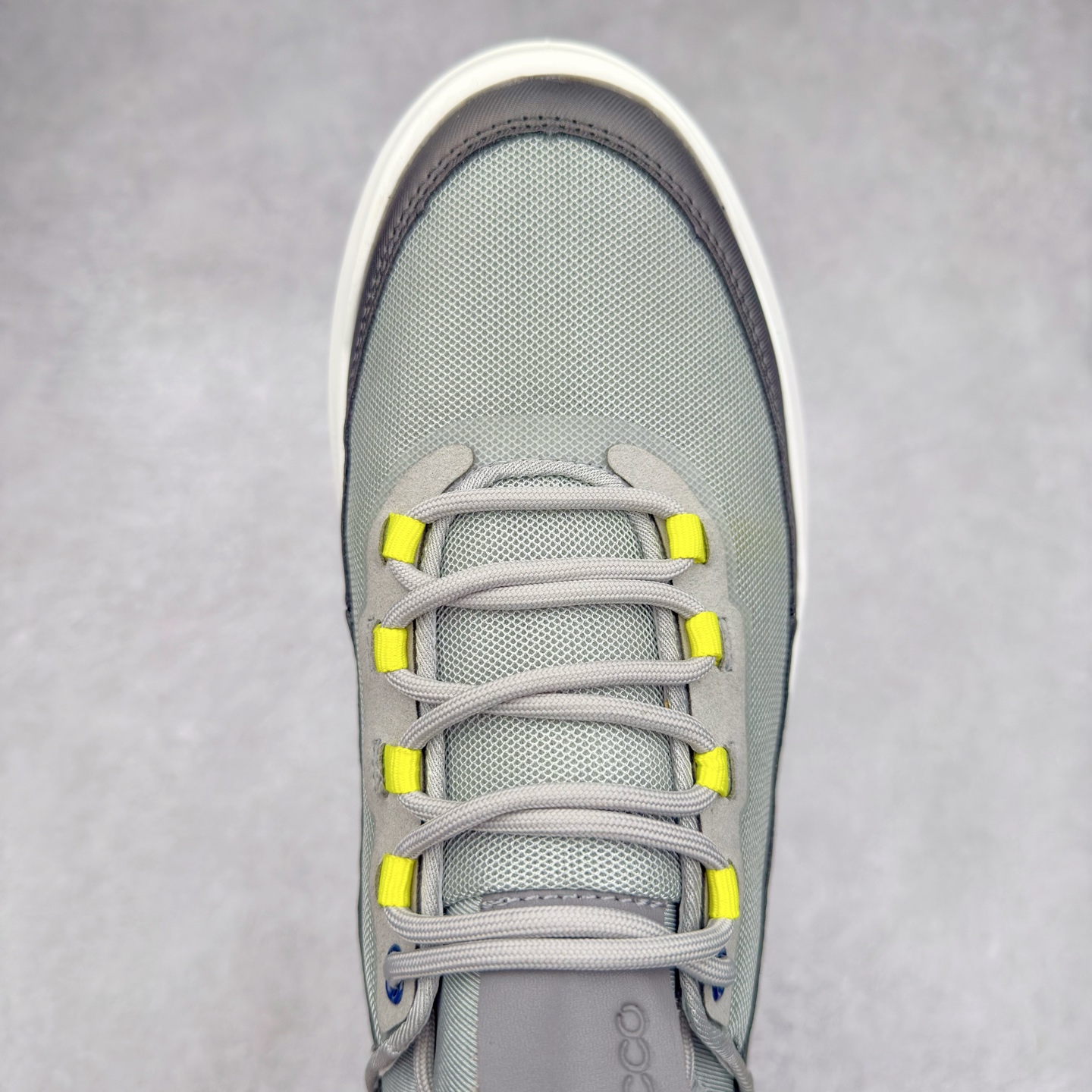 图片[4]-ECCO爱步男款运动鞋 真皮透气休闲防滑跑步鞋 健步BIOMC大经典 直接注塑工艺 稳固舒适 强效缓震与能量回弹 增加运动时的稳定与舒适 牛皮鞋面，纹理自然，柔韧耐穿 PU中底，带来轻盈舒适的上脚感受 橡胶大底，抓地力强，具有良好的耐磨性 都市探索 步履悠然 尺码：39 40 41 42 43 44（ 正常码）-选品中心