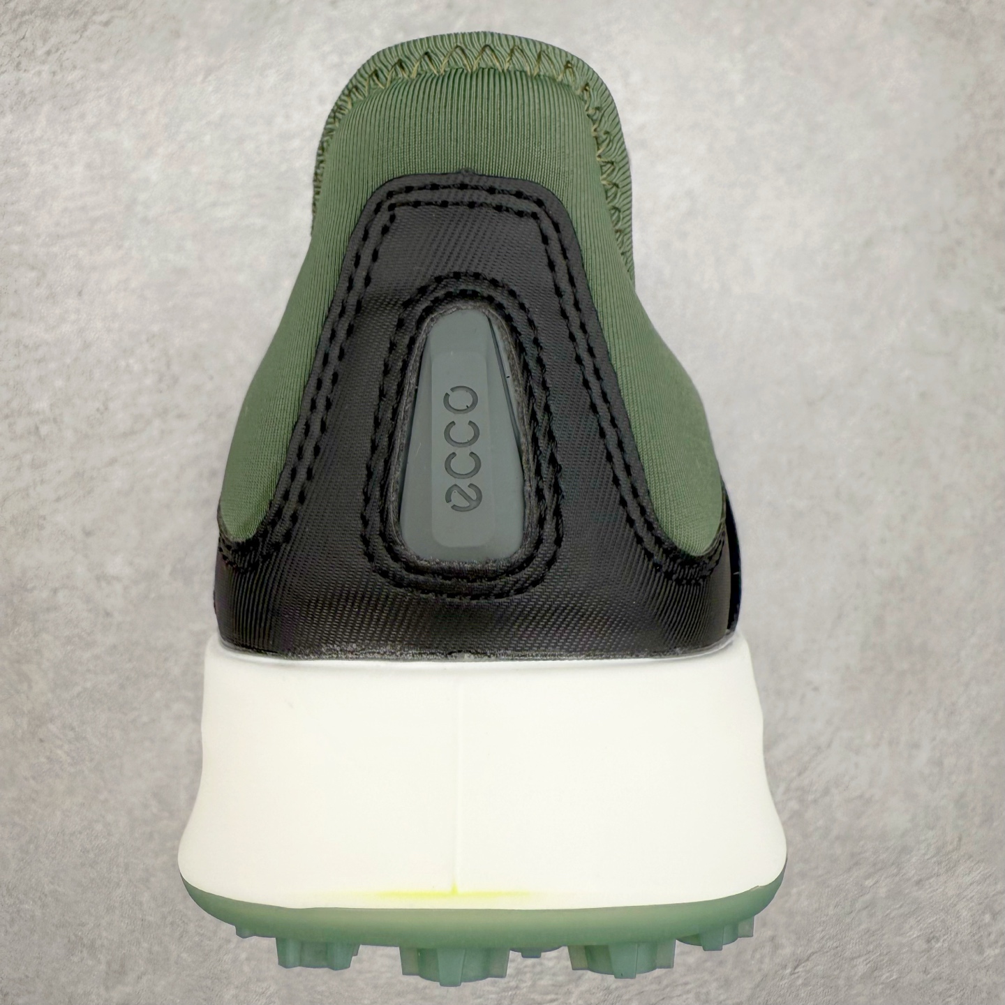 图片[8]-ECCO爱步男款运动鞋 真皮透气休闲防滑跑步鞋 健步BIOMC大经典 直接注塑工艺 稳固舒适 强效缓震与能量回弹 增加运动时的稳定与舒适 牛皮鞋面，纹理自然，柔韧耐穿 PU中底，带来轻盈舒适的上脚感受 橡胶大底，抓地力强，具有良好的耐磨性 都市探索 步履悠然 尺码：39 40 41 42 43 44（ 正常码）-选品中心