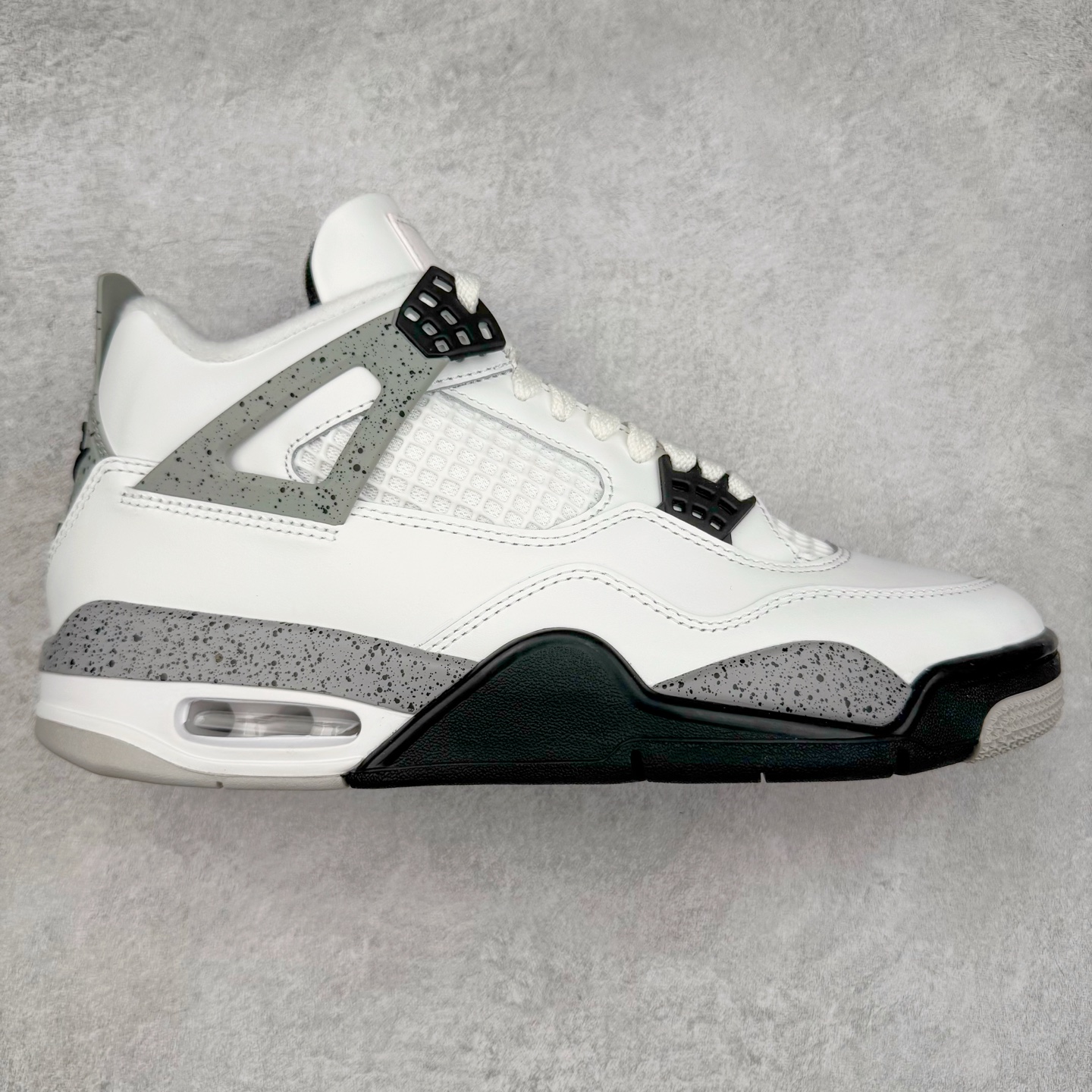 ＃PK纯原 Air Jordan AJ4 Retro \\\”White Cement\\\” 白水泥 复刻2025版 FV5029-100 耗时半年巨作 全套原纸板楦头开发 原厂特供皮料加持 确保原汁原味 完美呈现四代版型 一比一鞋头弧度高度鞋身弧度 数据细节工艺流程均保持原鞋一致 原厂TPU网格鞋带扣 正确内里网布 菱角分明不变形无多余毛边 柔软性质感一致于原鞋 原厂织唛标 原厂飞人电绣工艺 尾指中部跳三针 独家绑鞋带手法 印刷中底布 四线拉帮 米色美纹纸贴合固定 进口港宝加持 后跟自然饱满 全鞋荧光划线卡点 追求极致完美 每一双都是工艺品 多重QC质检 超越公司货的品控标准 实实在在的免检产品 尺码：40 40.5 41 42 42.5 43 44 44.5 45 46 47.5-选品中心
