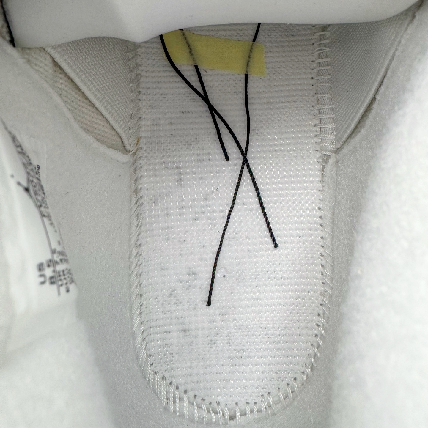 图片[10]-＃PK纯原 Air Jordan AJ4 Retro \\\”White Cement\\\” 白水泥 复刻2025版 FV5029-100 耗时半年巨作 全套原纸板楦头开发 原厂特供皮料加持 确保原汁原味 完美呈现四代版型 一比一鞋头弧度高度鞋身弧度 数据细节工艺流程均保持原鞋一致 原厂TPU网格鞋带扣 正确内里网布 菱角分明不变形无多余毛边 柔软性质感一致于原鞋 原厂织唛标 原厂飞人电绣工艺 尾指中部跳三针 独家绑鞋带手法 印刷中底布 四线拉帮 米色美纹纸贴合固定 进口港宝加持 后跟自然饱满 全鞋荧光划线卡点 追求极致完美 每一双都是工艺品 多重QC质检 超越公司货的品控标准 实实在在的免检产品 尺码：40 40.5 41 42 42.5 43 44 44.5 45 46 47.5-选品中心