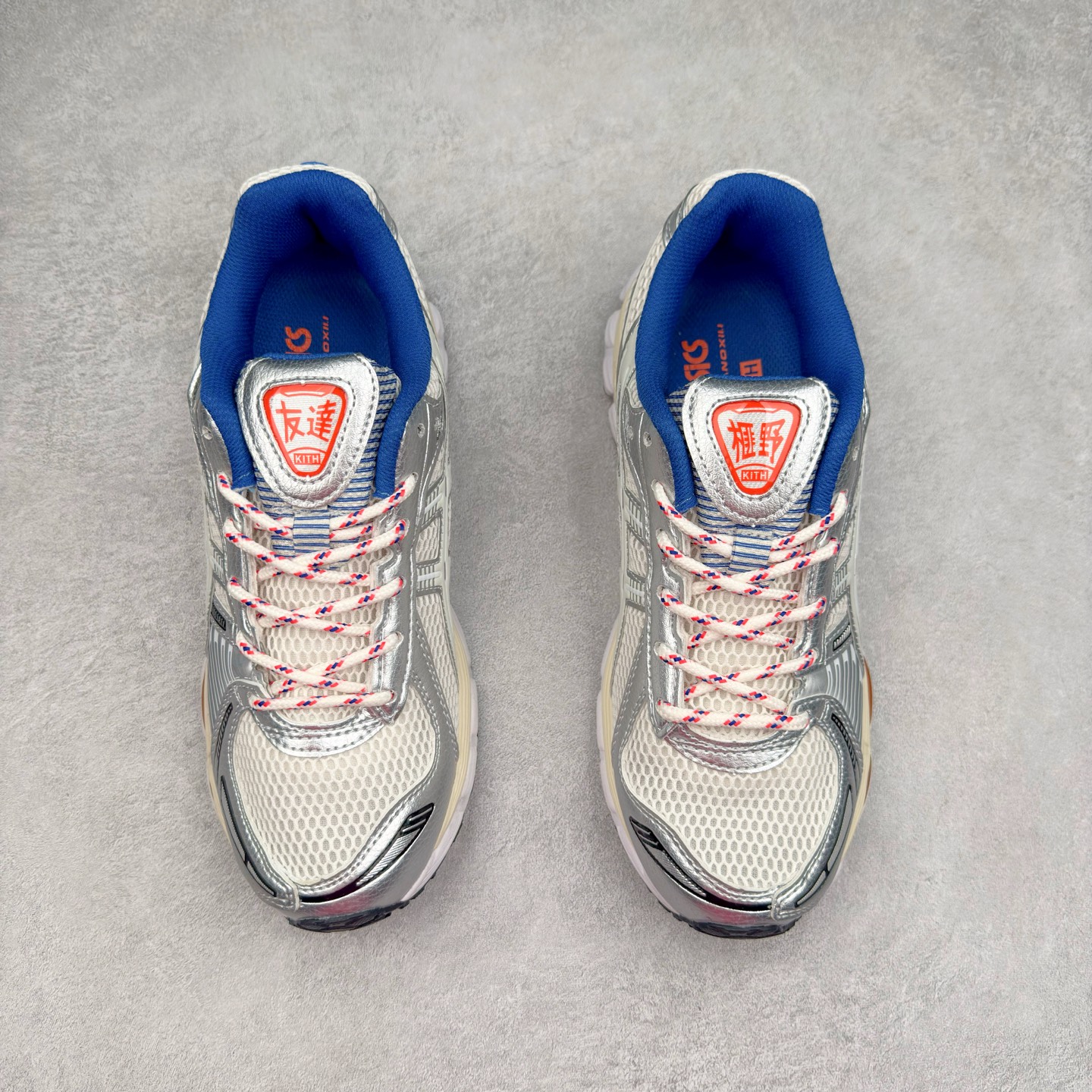 图片[2]-＃FA ASICS GEL-KAYANO 14 亚瑟士K14系列户外复古潮流百搭织物合成革缓震休闲跑步鞋 原装纸板楦头开发 独家私模五层组合大底 原厂定制缓震硅胶加持 原盒原配 官方四联吊牌 原装Ortholite轻量化鞋垫 设计师 Hidenori Yamashita 以「Flash」一词为灵感 创造出未来感金属色鞋面 改造升级内在性能 由内而外全面革新 为 GEL-KAYANO 家族传承及经典跑鞋文化的延续 创下里程碑式作品 K14跑鞋重新诠释了复古的跑步形状 并以其 2000 年代后期的美学理念重新铺装 银色与蓝色的鞋面极为高档 网面铺陈与鞋面、鞋头多处细节位增添了透气性 鞋后跟部中底上以及多密度耐磨鞋底增加了 GEL 缓震胶 提供高抗冲击性、缓冲性、可保护脚部免受地面冲击的影响 穿着舒适性十足 尺码：35.5 36 37 37.5 38 39 39.5 40.5 41.5 42 42.5 43.5 44 45-选品中心