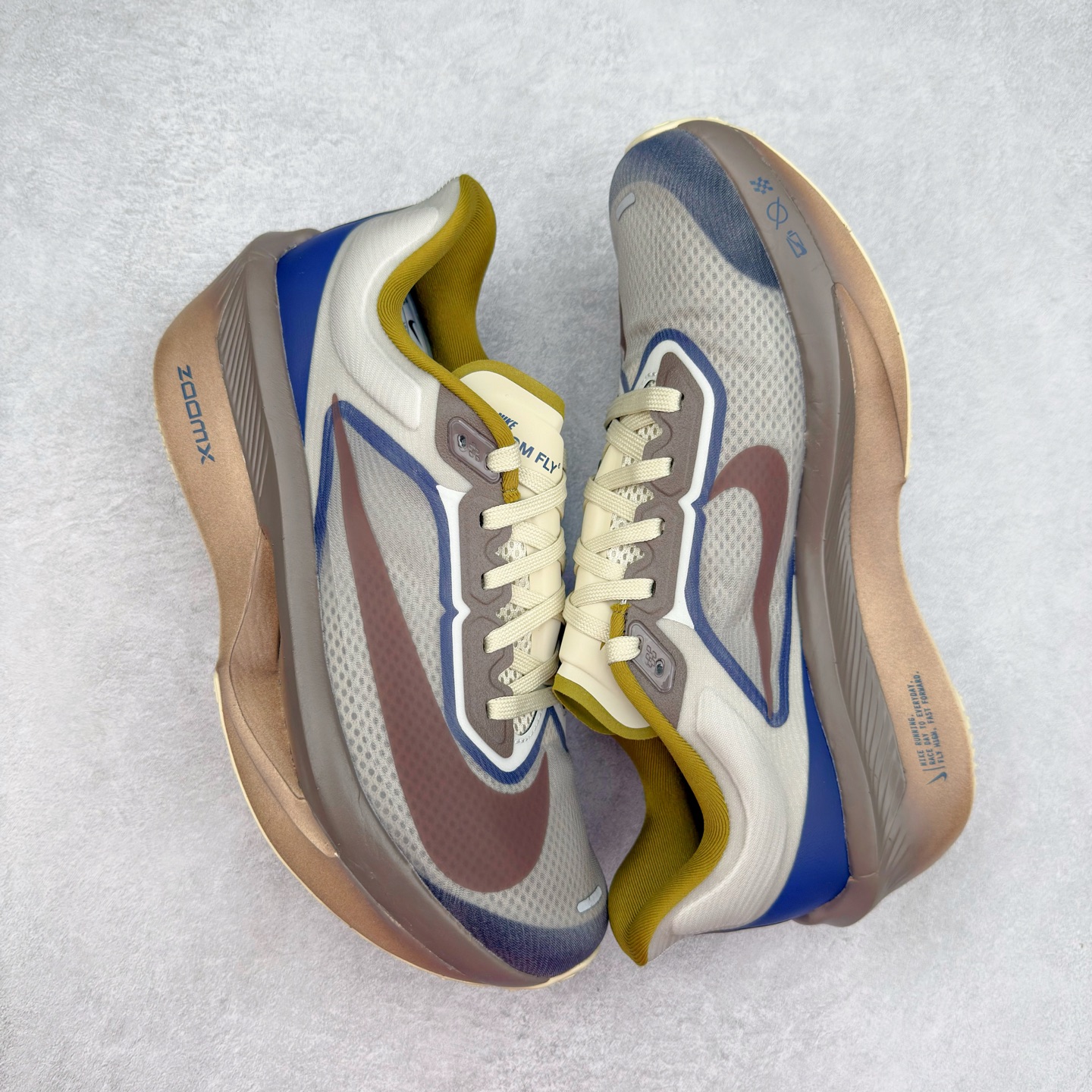 图片[3]-＃TG纯原 NK ZoomX Invincible Run Flyknit 6 轻量跑鞋 飞织低帮休闲运动慢跑鞋 厚底增高 老爹鞋 此鞋专为短跑运动员而生 是为 5 至 10 公里距离的赛事和训练打造 整体设计采用流线型的轻质工程网眼材质构成鞋面 并与其他 Running 旗舰鞋款同样搭载全脚掌 ZoomX 缓冲中底 搭配 Pebax 物料与橡胶外底 ZoomX StreakFly 首发配色以Prototype呈现 其灵感是来自开发期间的磨损测试 透过编号的标记与内侧的预期跑步距离突出研发过程 尺码：36 36.5 37.5 38 38.5 39 40 40.5 41 42 42.5 43 44 45-选品中心