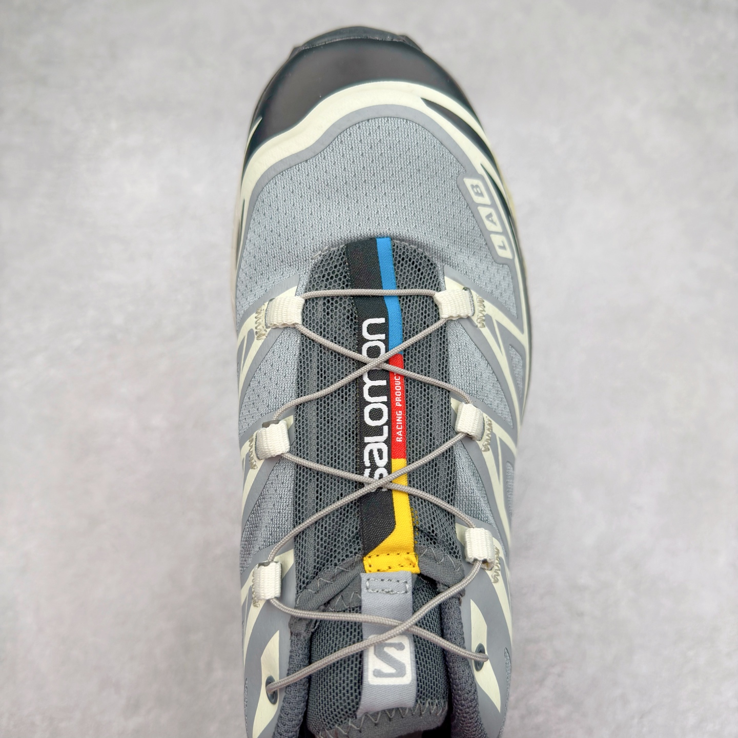 图片[4]-＃纯原福利 Salomon 萨洛蒙 XT-6 复古机能户外跑鞋 这双XT-6 鞋面以锯齿状的包裹系统呈现 在黑色基底之下加入了各种色点缀 内嵌式的袜套设计与 Quicklace 系带系统一道 实现了立体包裹与精准贴合 结合 Contagrip 大底科技 让穿着者可以轻松驾驭户外与通勤下的任何运动生活场景 无缝鞋身户外随意纵横 颜值与脚感兼备 出街通勤 绝对非常吸睛 你值得拥有 尺码：36 36.5 37.5 38 38.5 39 40 40.5 41 42 42.5 43 44 44.5 45-选品中心