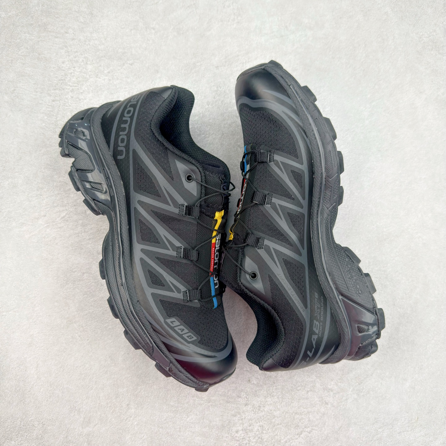 图片[3]-＃纯原福利 Salomon 萨洛蒙 XT-6 复古机能户外跑鞋 这双XT-6 鞋面以锯齿状的包裹系统呈现 在黑色基底之下加入了各种色点缀 内嵌式的袜套设计与 Quicklace 系带系统一道 实现了立体包裹与精准贴合 结合 Contagrip 大底科技 让穿着者可以轻松驾驭户外与通勤下的任何运动生活场景 无缝鞋身户外随意纵横 颜值与脚感兼备 出街通勤 绝对非常吸睛 你值得拥有 尺码：36 36.5 37.5 38 38.5 39 40 40.5 41 42 42.5 43 44 44.5 45-选品中心