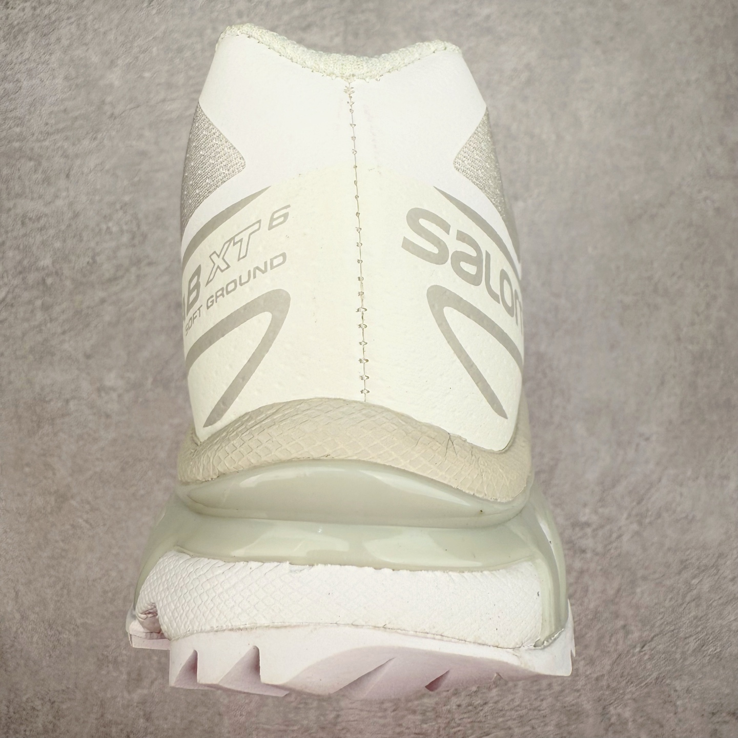 图片[8]-＃纯原福利 Salomon 萨洛蒙 XT-6 复古机能户外跑鞋 这双XT-6 鞋面以锯齿状的包裹系统呈现 在黑色基底之下加入了各种色点缀 内嵌式的袜套设计与 Quicklace 系带系统一道 实现了立体包裹与精准贴合 结合 Contagrip 大底科技 让穿着者可以轻松驾驭户外与通勤下的任何运动生活场景 无缝鞋身户外随意纵横 颜值与脚感兼备 出街通勤 绝对非常吸睛 你值得拥有 尺码：36 36.5 37.5 38 38.5 39 40 40.5 41 42 42.5 43 44 44.5 45-选品中心