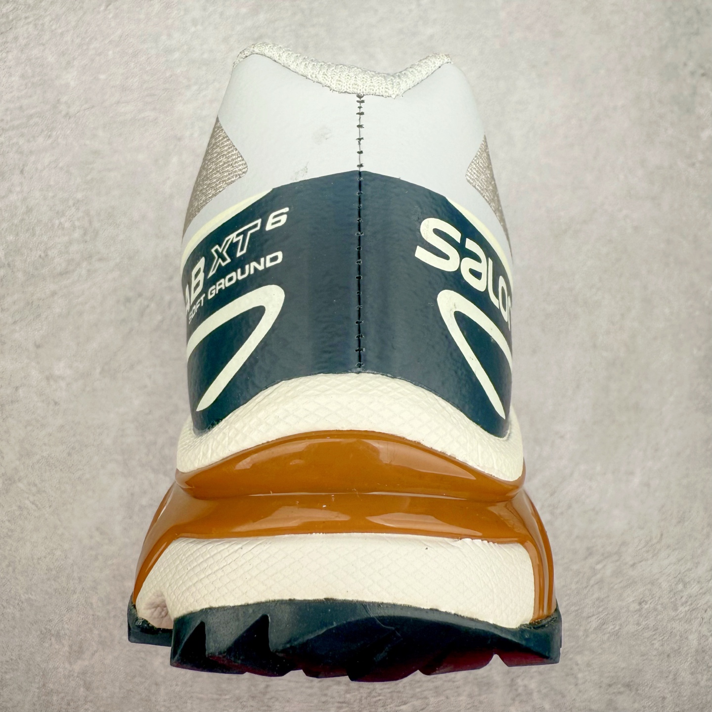 图片[8]-＃纯原福利 Salomon 萨洛蒙 XT-6 复古机能户外跑鞋 这双XT-6 鞋面以锯齿状的包裹系统呈现 在黑色基底之下加入了各种色点缀 内嵌式的袜套设计与 Quicklace 系带系统一道 实现了立体包裹与精准贴合 结合 Contagrip 大底科技 让穿着者可以轻松驾驭户外与通勤下的任何运动生活场景 无缝鞋身户外随意纵横 颜值与脚感兼备 出街通勤 绝对非常吸睛 你值得拥有 尺码：36 36.5 37.5 38 38.5 39 40 40.5 41 42 42.5 43 44 44.5 45-选品中心