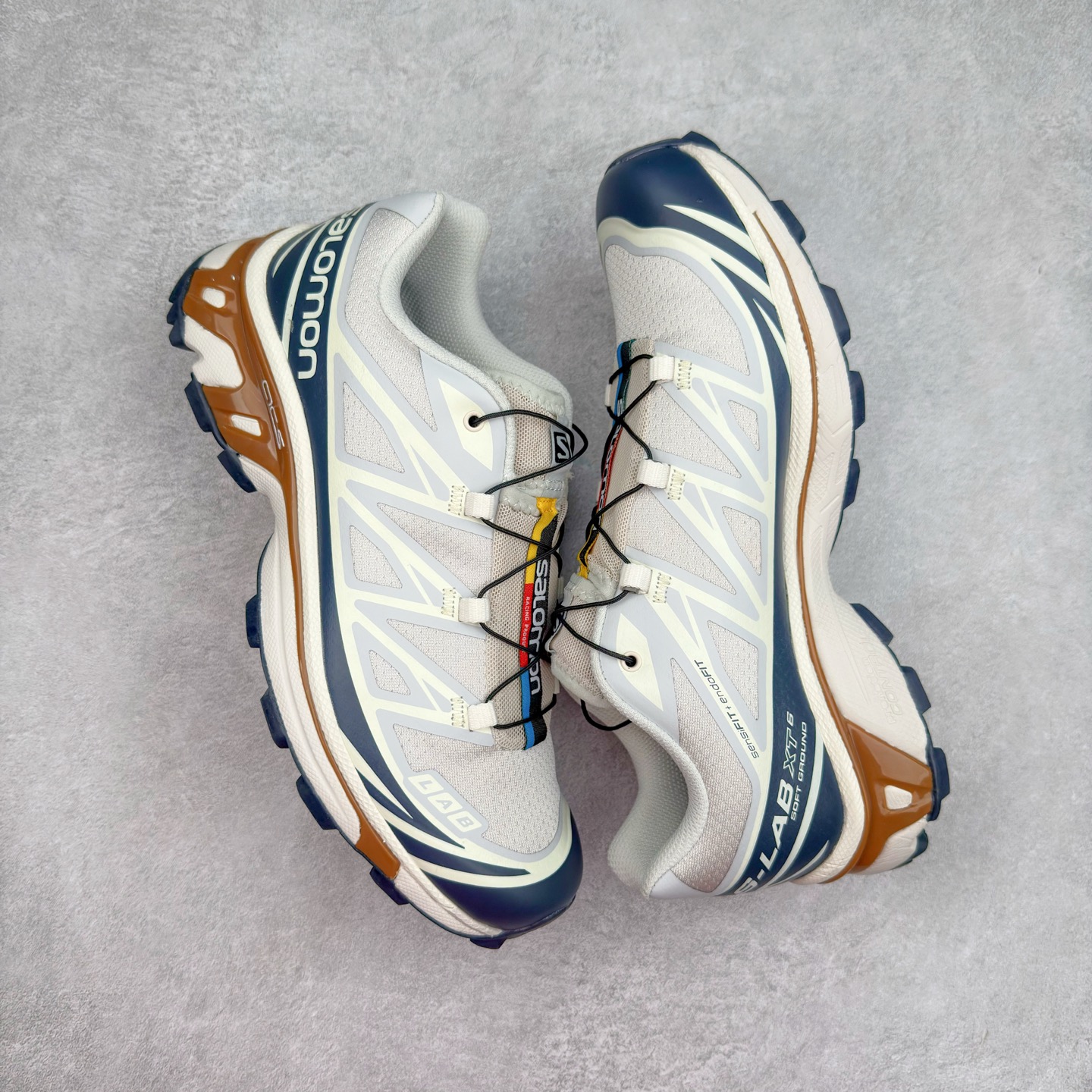 图片[3]-＃纯原福利 Salomon 萨洛蒙 XT-6 复古机能户外跑鞋 这双XT-6 鞋面以锯齿状的包裹系统呈现 在黑色基底之下加入了各种色点缀 内嵌式的袜套设计与 Quicklace 系带系统一道 实现了立体包裹与精准贴合 结合 Contagrip 大底科技 让穿着者可以轻松驾驭户外与通勤下的任何运动生活场景 无缝鞋身户外随意纵横 颜值与脚感兼备 出街通勤 绝对非常吸睛 你值得拥有 尺码：36 36.5 37.5 38 38.5 39 40 40.5 41 42 42.5 43 44 44.5 45-选品中心