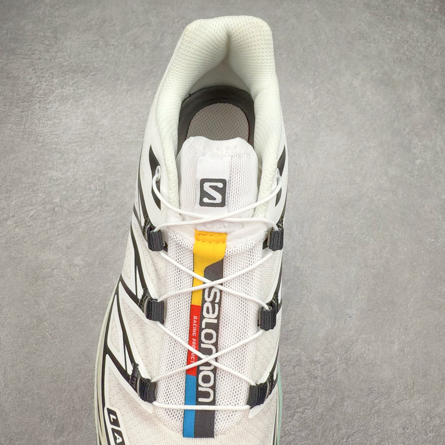 图片[5]-＃纯原福利 Salomon 萨洛蒙 XT-6 复古机能户外跑鞋 这双XT-6 鞋面以锯齿状的包裹系统呈现 在黑色基底之下加入了各种色点缀 内嵌式的袜套设计与 Quicklace 系带系统一道 实现了立体包裹与精准贴合 结合 Contagrip 大底科技 让穿着者可以轻松驾驭户外与通勤下的任何运动生活场景 无缝鞋身户外随意纵横 颜值与脚感兼备 出街通勤 绝对非常吸睛 你值得拥有 尺码：36 36.5 37.5 38 38.5 39 40 40.5 41 42 42.5 43 44 44.5 45-选品中心