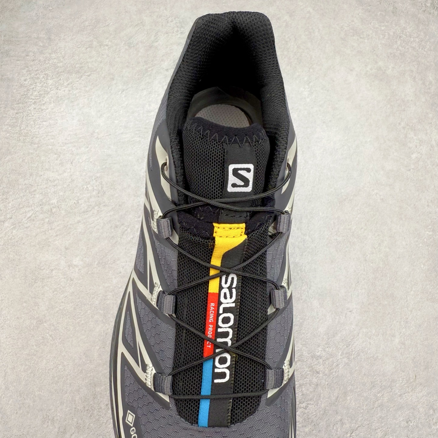 图片[5]-＃纯原福利 Salomon 萨洛蒙 XT-6 复古机能户外跑鞋 这双XT-6 鞋面以锯齿状的包裹系统呈现 在黑色基底之下加入了各种色点缀 内嵌式的袜套设计与 Quicklace 系带系统一道 实现了立体包裹与精准贴合 结合 Contagrip 大底科技 让穿着者可以轻松驾驭户外与通勤下的任何运动生活场景 无缝鞋身户外随意纵横 颜值与脚感兼备 出街通勤 绝对非常吸睛 你值得拥有 尺码：36 36.5 37.5 38 38.5 39 40 40.5 41 42 42.5 43 44 44.5 45-选品中心