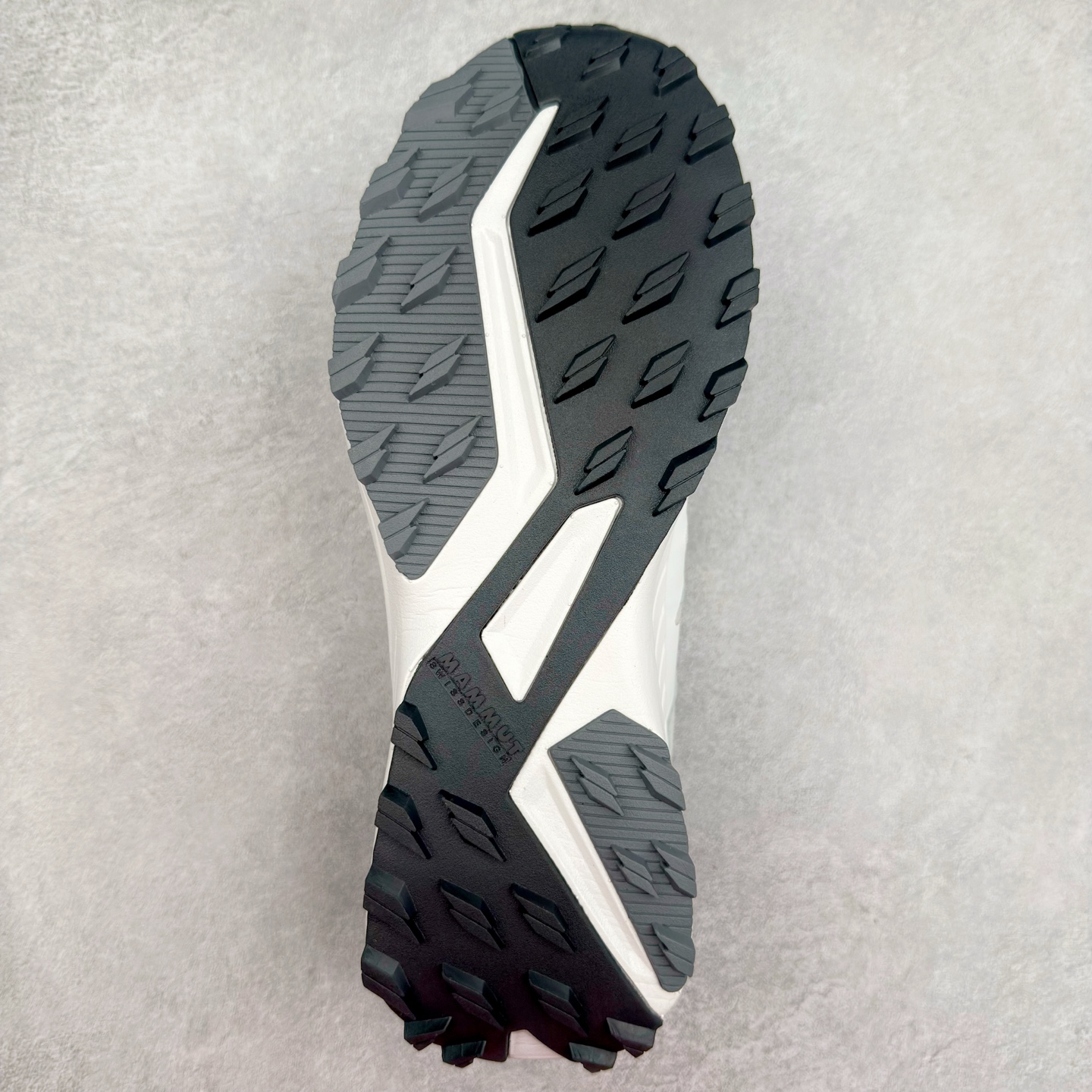 图片[9]-MAMMUT猛犸象 Hueco Knit 2 登山靴多功能鞋履 独立私模 顶级复刻百分百还原# 应用BASE FIT 2.0专利技术 拥有优越的抓地力、护趾力和运动缓冲功能 可折叠鞋跟 透气针织鞋面 适合春夏与初秋季节的设计 即刻\\\”履\\\”行出发 尺码：36 36.5 37.5 38 38.5 39 40 40.5 41 42 42.5 43 44 44.5 45 46-选品中心