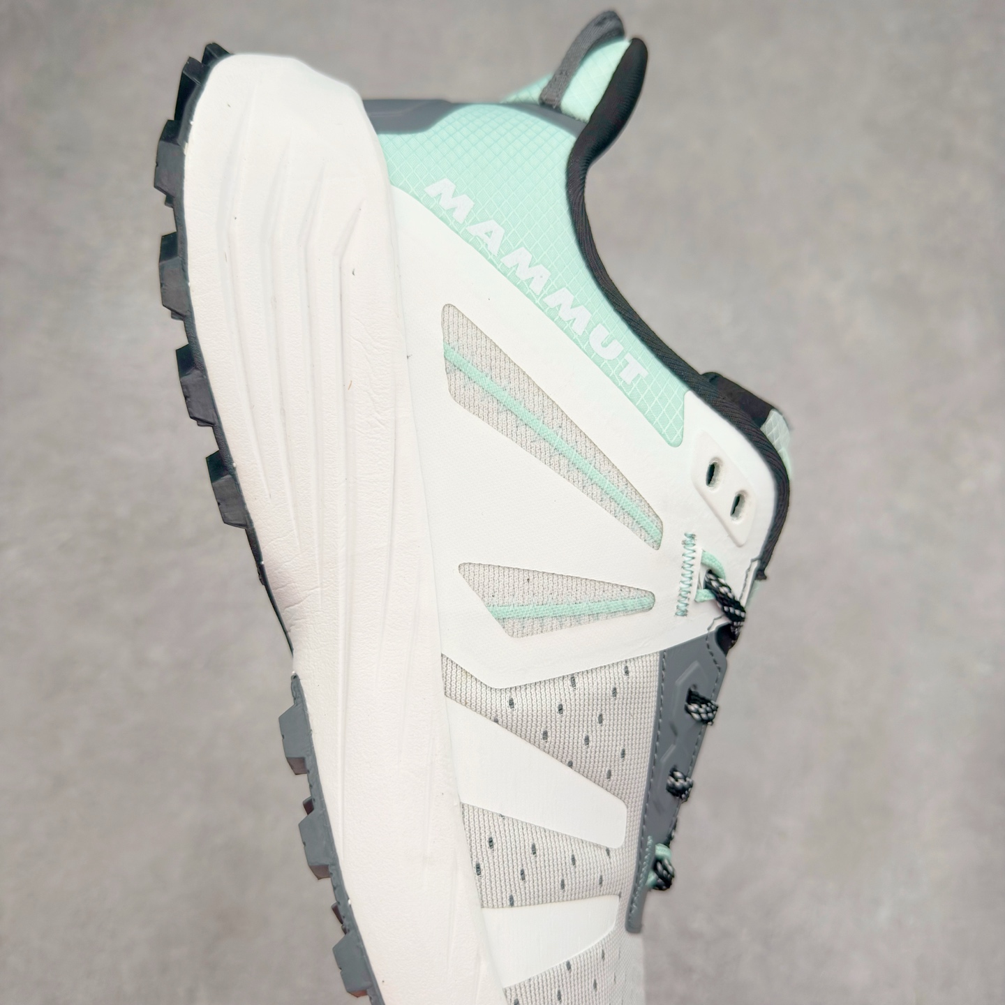 图片[6]-MAMMUT猛犸象 Hueco Knit 2 登山靴多功能鞋履 独立私模 顶级复刻百分百还原# 应用BASE FIT 2.0专利技术 拥有优越的抓地力、护趾力和运动缓冲功能 可折叠鞋跟 透气针织鞋面 适合春夏与初秋季节的设计 即刻\\\”履\\\”行出发 尺码：36 36.5 37.5 38 38.5 39 40 40.5 41 42 42.5 43 44 44.5 45 46-选品中心