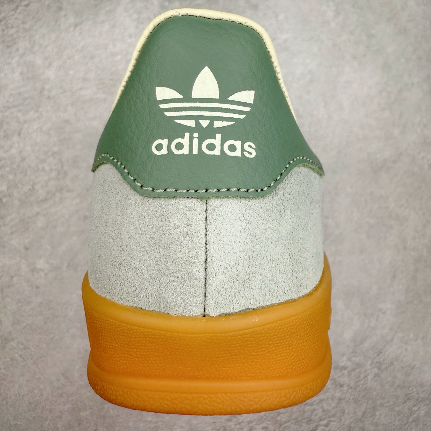 图片[8]-AD Gazelle Indoor Trainers 羚羊内训系列低帮复古百搭休闲运动德训风板鞋 JQ0011 90年代经典的复刻版！自60年代以足球训练鞋面世以来,Gazelle就以其经典设计席卷全球。1991年版本的复刻,再造经典Gazelle。采用皮革打造,搭配浊色细节,让这款经典更加简约。尺码：36 36⅔ 37⅓ 38 38⅔ 39⅓ 40 40⅔ 41⅓ 42 42⅔ 43⅓ 44⅓ 44⅔ 45-选品中心