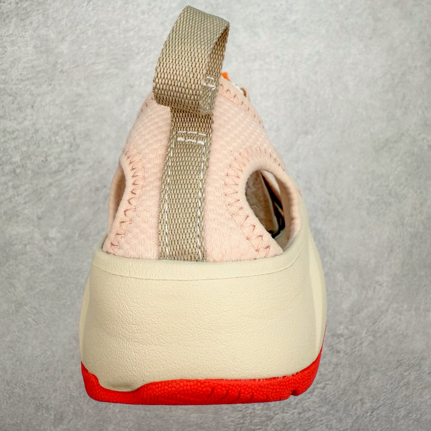 图片[8]-KEEN Hyperport H2 科恩防滑耐磨低帮户外功能鞋溯溪鞋凉鞋 KEEN诞生于2003年的美国人气户外品牌，以一双“保护脚趾”且能涉足水域的户外凉鞋NEWPORT诞生为契机，开启原创制鞋之路。KEEN相信，天空之下即是户外，因为户外不一定是极具挑战性的独自冒险，也可以是与朋友、家人和宠物一同分享外面的世界。同时，KEEN从诞生之初便始终贯彻环保制鞋的理念，不断创造出优秀的原创奇履。脚踏实地，致力向善。我们想和世界产生更多交集为世界减少更多负担，和你趣户外、趣做自己、趣环保让地球和生活都变得更美好。尺码：36 36.5 37.5 38 38.5 39 40 40.5 41 42 42.5 43 44 44.5 45-选品中心