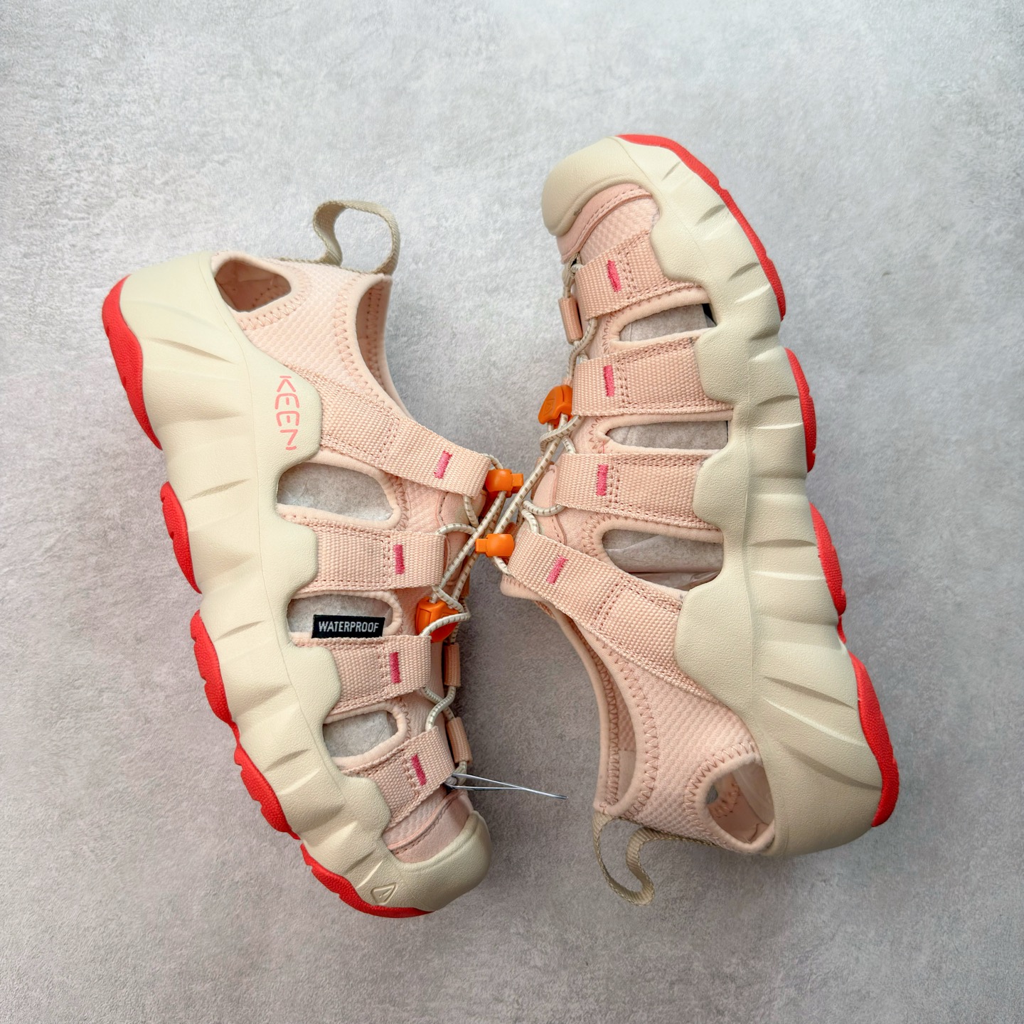 图片[3]-KEEN Hyperport H2 科恩防滑耐磨低帮户外功能鞋溯溪鞋凉鞋 KEEN诞生于2003年的美国人气户外品牌，以一双“保护脚趾”且能涉足水域的户外凉鞋NEWPORT诞生为契机，开启原创制鞋之路。KEEN相信，天空之下即是户外，因为户外不一定是极具挑战性的独自冒险，也可以是与朋友、家人和宠物一同分享外面的世界。同时，KEEN从诞生之初便始终贯彻环保制鞋的理念，不断创造出优秀的原创奇履。脚踏实地，致力向善。我们想和世界产生更多交集为世界减少更多负担，和你趣户外、趣做自己、趣环保让地球和生活都变得更美好。尺码：36 36.5 37.5 38 38.5 39 40 40.5 41 42 42.5 43 44 44.5 45-选品中心