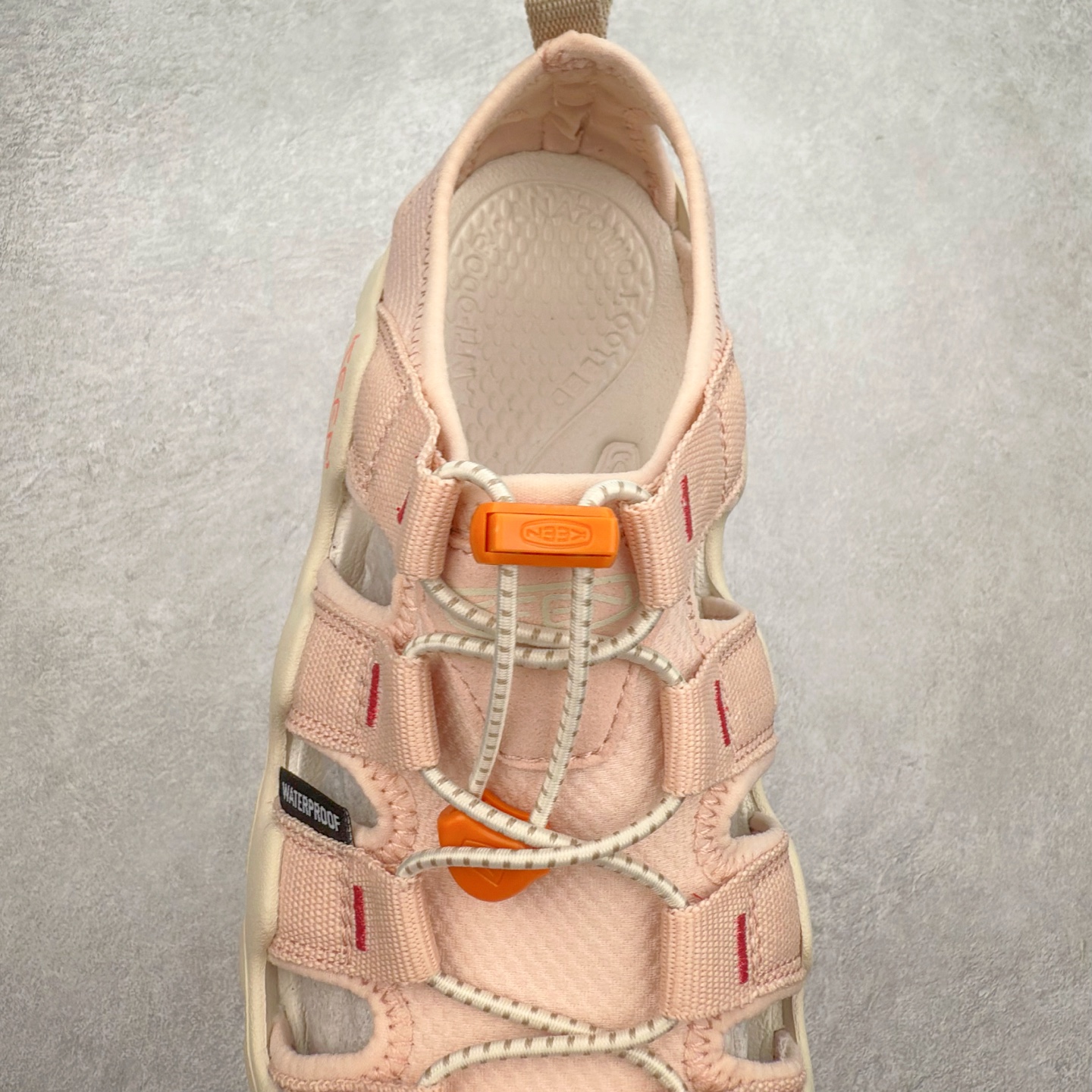 图片[5]-KEEN Hyperport H2 科恩防滑耐磨低帮户外功能鞋溯溪鞋凉鞋 KEEN诞生于2003年的美国人气户外品牌，以一双“保护脚趾”且能涉足水域的户外凉鞋NEWPORT诞生为契机，开启原创制鞋之路。KEEN相信，天空之下即是户外，因为户外不一定是极具挑战性的独自冒险，也可以是与朋友、家人和宠物一同分享外面的世界。同时，KEEN从诞生之初便始终贯彻环保制鞋的理念，不断创造出优秀的原创奇履。脚踏实地，致力向善。我们想和世界产生更多交集为世界减少更多负担，和你趣户外、趣做自己、趣环保让地球和生活都变得更美好。尺码：36 36.5 37.5 38 38.5 39 40 40.5 41 42 42.5 43 44 44.5 45-选品中心