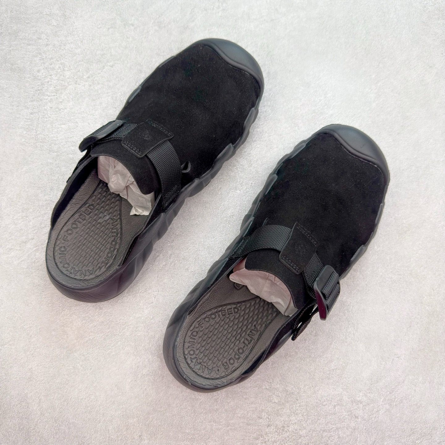 图片[3]-KEEN HYPERPORT 科恩舒适优雅轻盈防臭包头拖鞋 KEEN诞生于2003年的美国人气户外品牌，以一双“保护脚趾”且能涉足水域的户外凉鞋NEWPORT诞生为契机，开启原创制鞋之路。KEEN相信，天空之下即是户外，因为户外不一定是极具挑战性的独自冒险，也可以是与朋友、家人和宠物一同分享外面的世界。同时，KEEN从诞生之初便始终贯彻环保制鞋的理念，不断创造出优秀的原创奇履。脚踏实地，致力向善。我们想和世界产生更多交集为世界减少更多负担，和你趣户外、趣做自己、趣环保让地球和生活都变得更美好。尺码：36 36.5 37.5 38 38.5 39 40 40.5 41 42 42.5 43 44 44.5 45-选品中心