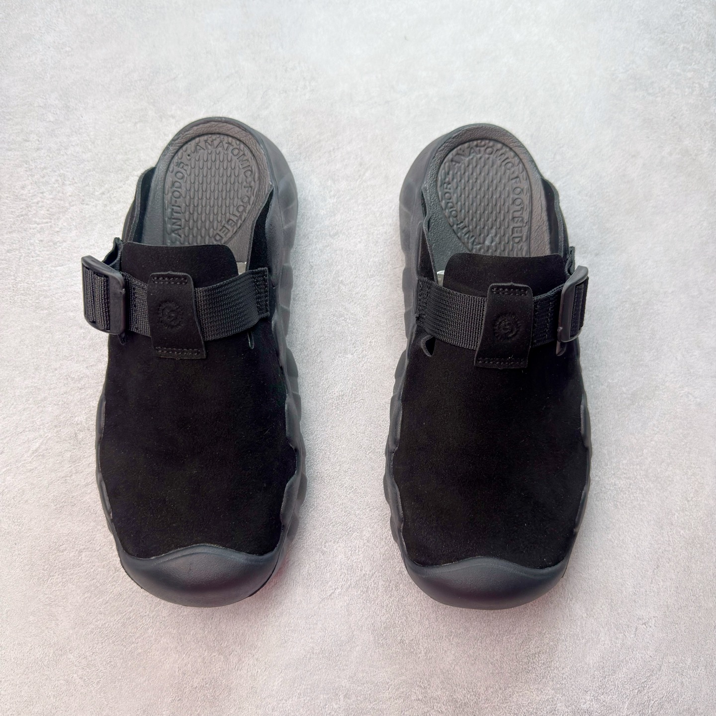 图片[2]-KEEN HYPERPORT 科恩舒适优雅轻盈防臭包头拖鞋 KEEN诞生于2003年的美国人气户外品牌，以一双“保护脚趾”且能涉足水域的户外凉鞋NEWPORT诞生为契机，开启原创制鞋之路。KEEN相信，天空之下即是户外，因为户外不一定是极具挑战性的独自冒险，也可以是与朋友、家人和宠物一同分享外面的世界。同时，KEEN从诞生之初便始终贯彻环保制鞋的理念，不断创造出优秀的原创奇履。脚踏实地，致力向善。我们想和世界产生更多交集为世界减少更多负担，和你趣户外、趣做自己、趣环保让地球和生活都变得更美好。尺码：36 36.5 37.5 38 38.5 39 40 40.5 41 42 42.5 43 44 44.5 45-选品中心