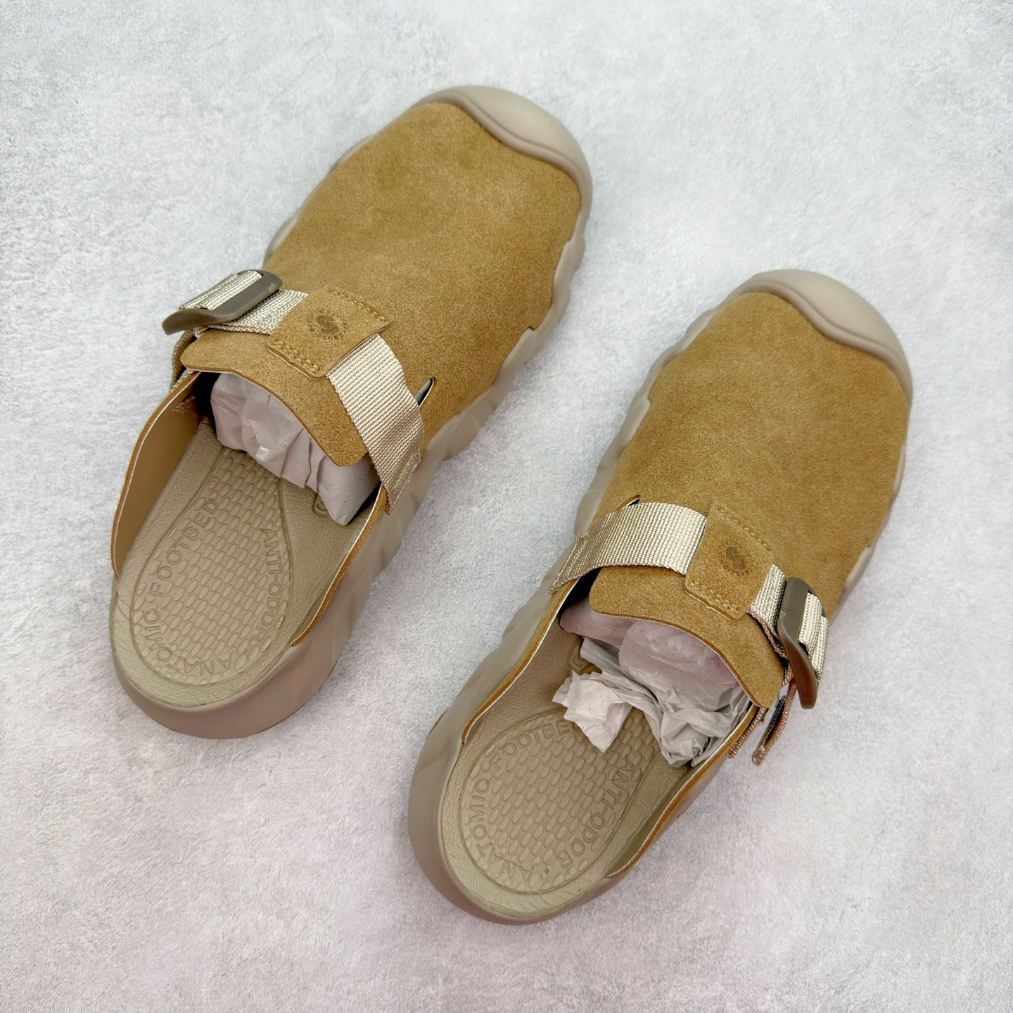 图片[3]-KEEN HYPERPORT 科恩舒适优雅轻盈防臭包头拖鞋 KEEN诞生于2003年的美国人气户外品牌，以一双“保护脚趾”且能涉足水域的户外凉鞋NEWPORT诞生为契机，开启原创制鞋之路。KEEN相信，天空之下即是户外，因为户外不一定是极具挑战性的独自冒险，也可以是与朋友、家人和宠物一同分享外面的世界。同时，KEEN从诞生之初便始终贯彻环保制鞋的理念，不断创造出优秀的原创奇履。脚踏实地，致力向善。我们想和世界产生更多交集为世界减少更多负担，和你趣户外、趣做自己、趣环保让地球和生活都变得更美好。尺码：36 36.5 37.5 38 38.5 39 40 40.5 41 42 42.5 43 44 44.5 45-选品中心