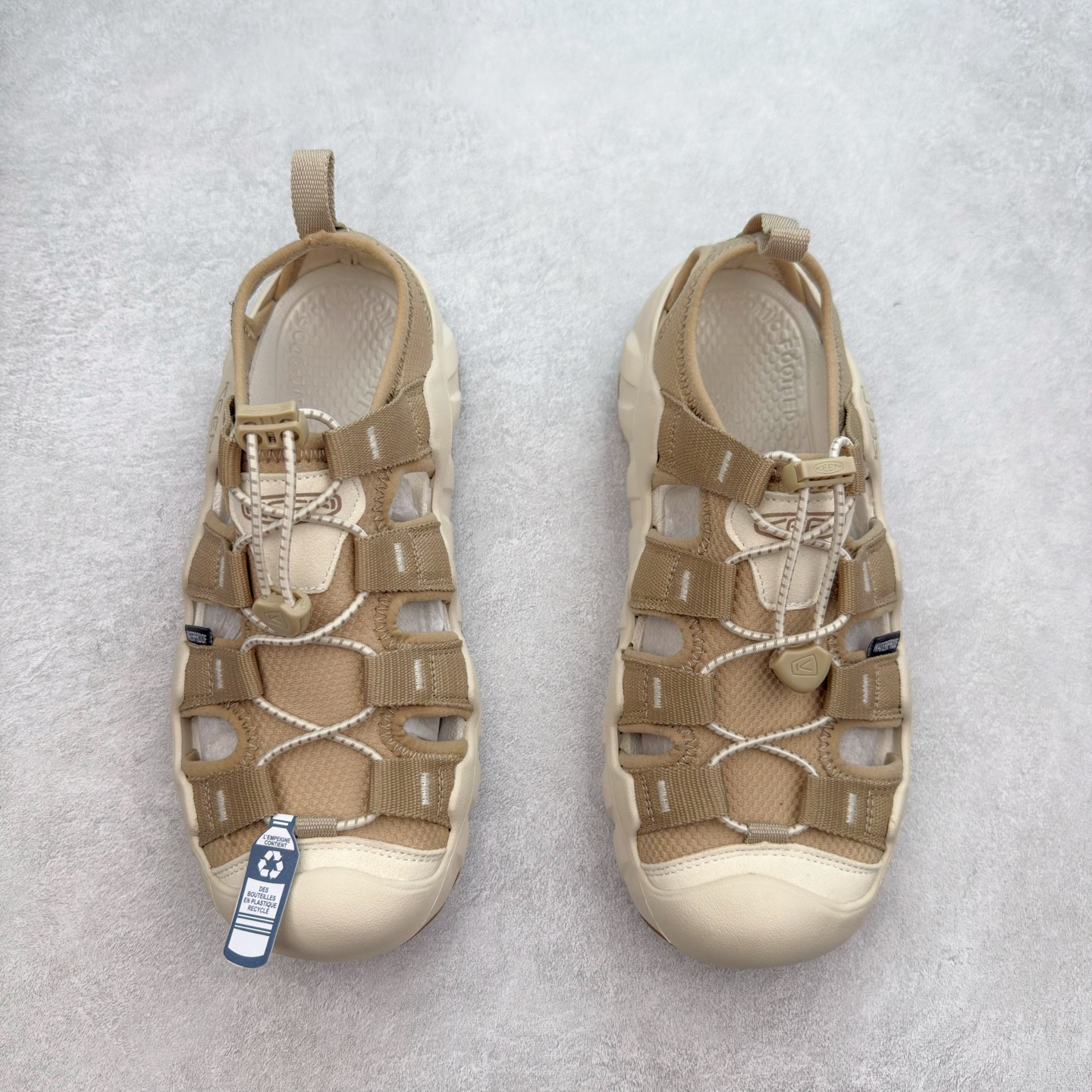 图片[2]-KEEN Hyperport H2 科恩防滑耐磨低帮户外功能鞋溯溪鞋凉鞋 KEEN诞生于2003年的美国人气户外品牌，以一双“保护脚趾”且能涉足水域的户外凉鞋NEWPORT诞生为契机，开启原创制鞋之路。KEEN相信，天空之下即是户外，因为户外不一定是极具挑战性的独自冒险，也可以是与朋友、家人和宠物一同分享外面的世界。同时，KEEN从诞生之初便始终贯彻环保制鞋的理念，不断创造出优秀的原创奇履。脚踏实地，致力向善。我们想和世界产生更多交集为世界减少更多负担，和你趣户外、趣做自己、趣环保让地球和生活都变得更美好。尺码：36 36.5 37.5 38 38.5 39 40 40.5 41 42 42.5 43 44 44.5 45-选品中心