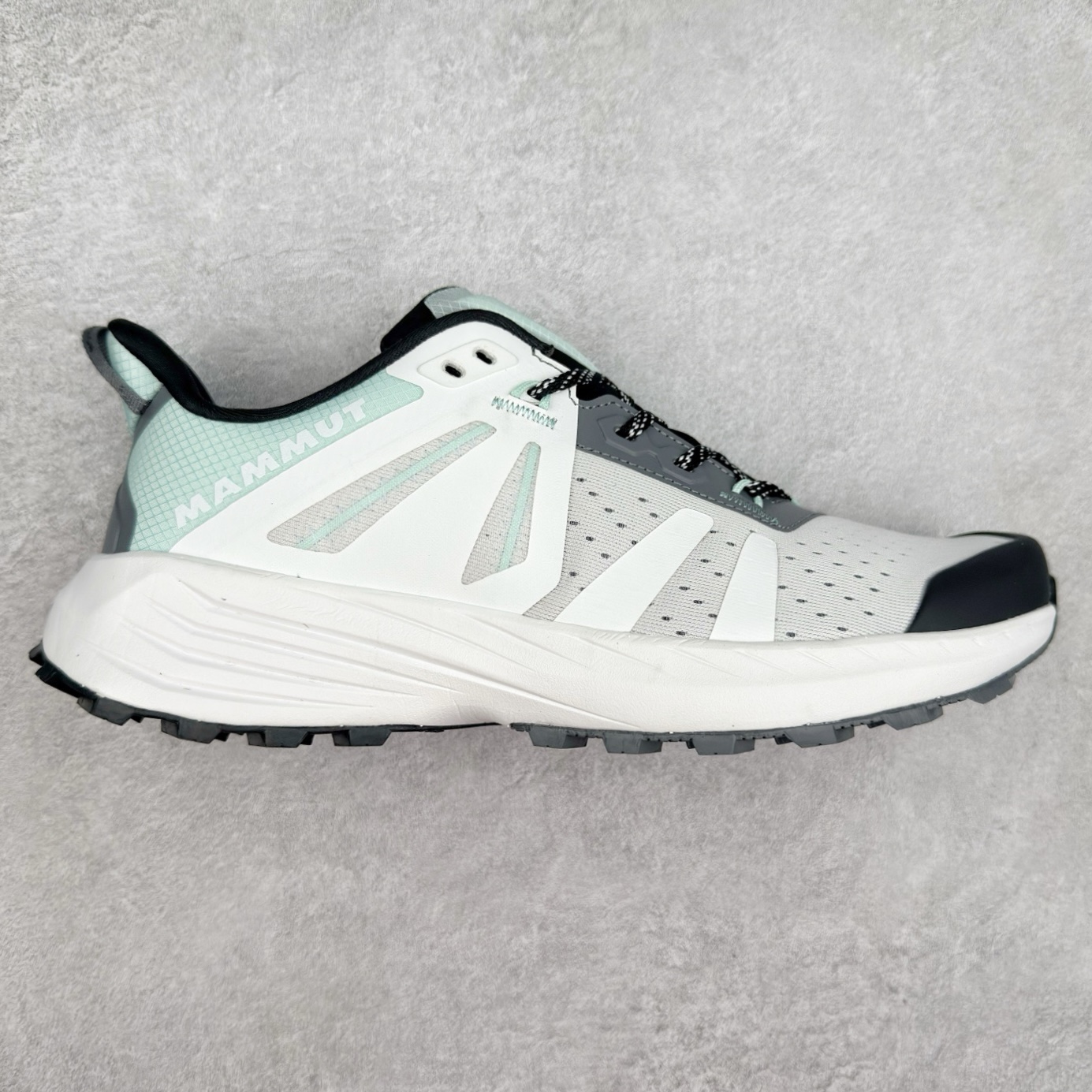 MAMMUT猛犸象 Hueco Knit 2 登山靴多功能鞋履 独立私模 顶级复刻百分百还原# 应用BASE FIT 2.0专利技术 拥有优越的抓地力、护趾力和运动缓冲功能 可折叠鞋跟 透气针织鞋面 适合春夏与初秋季节的设计 即刻\\\”履\\\”行出发 尺码：36 36.5 37.5 38 38.5 39 40 40.5 41 42 42.5 43 44 44.5 45 46-选品中心