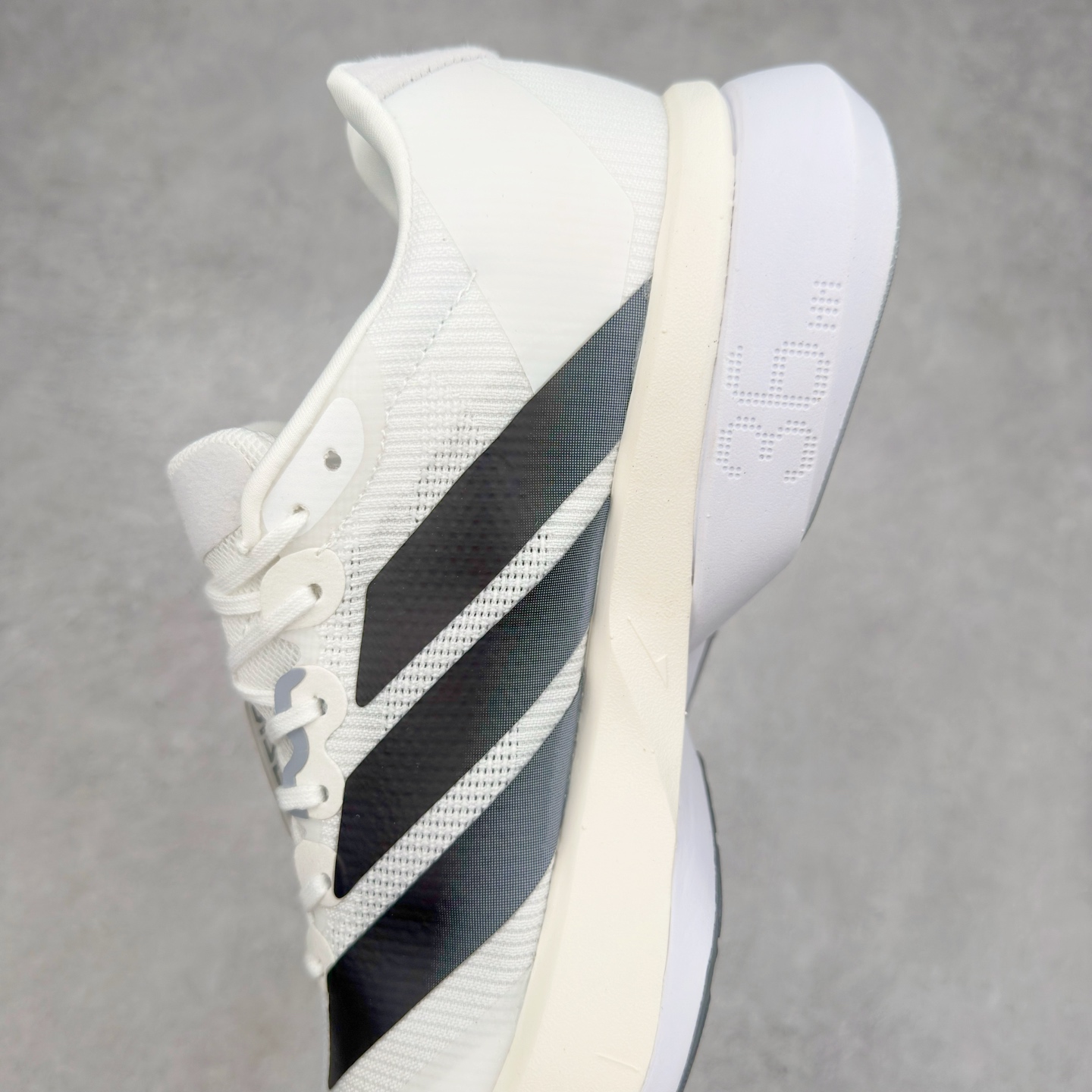 图片[7]-AD Adizero Boston 13 夏季透气网眼竞速跑鞋 JS4939 融合Lightstrike和Lightstrike Pro技术 采用乙烯/乙酸乙烯酯(EVA)材质 打造舒适中底 含ENERGYROD能量碳柱 旨在为步伐添活力 尺码：36 36.5 37 38 38.5 39 40 40.5 41 42 42.5 43 44 44.5 45-选品中心